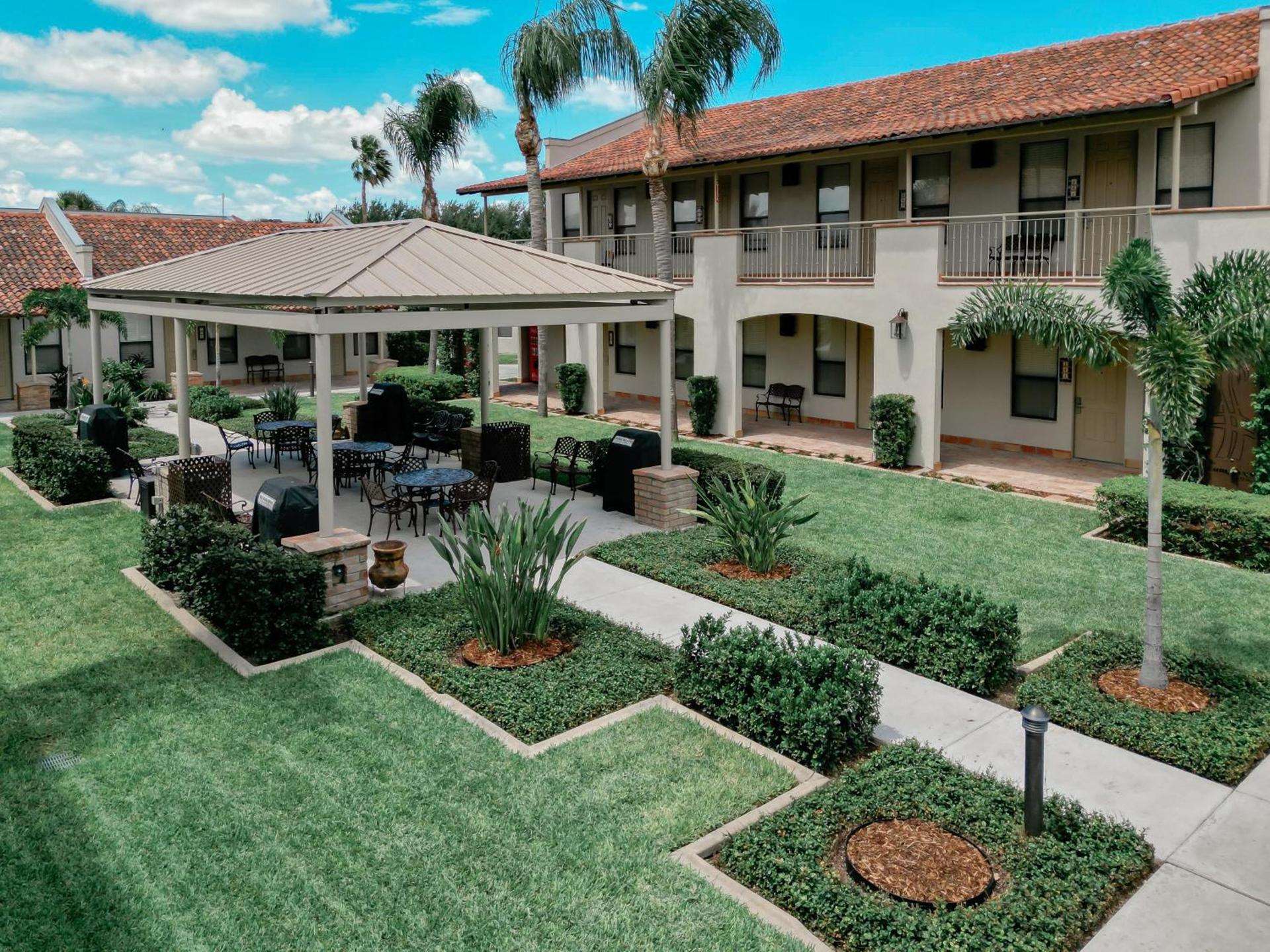 The Bungalows on Shary photo 35