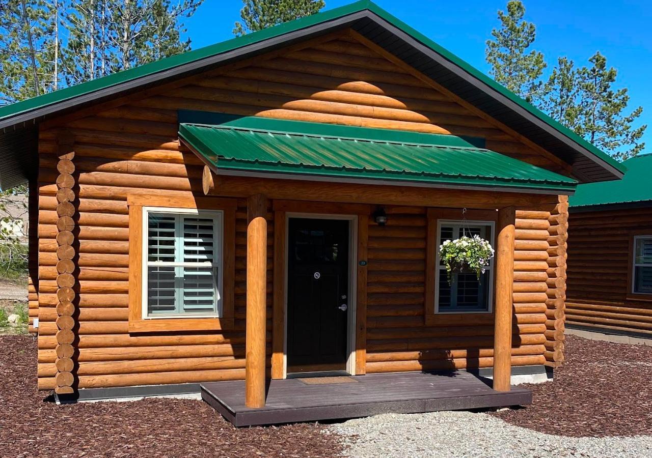 Cabin Village photo 20