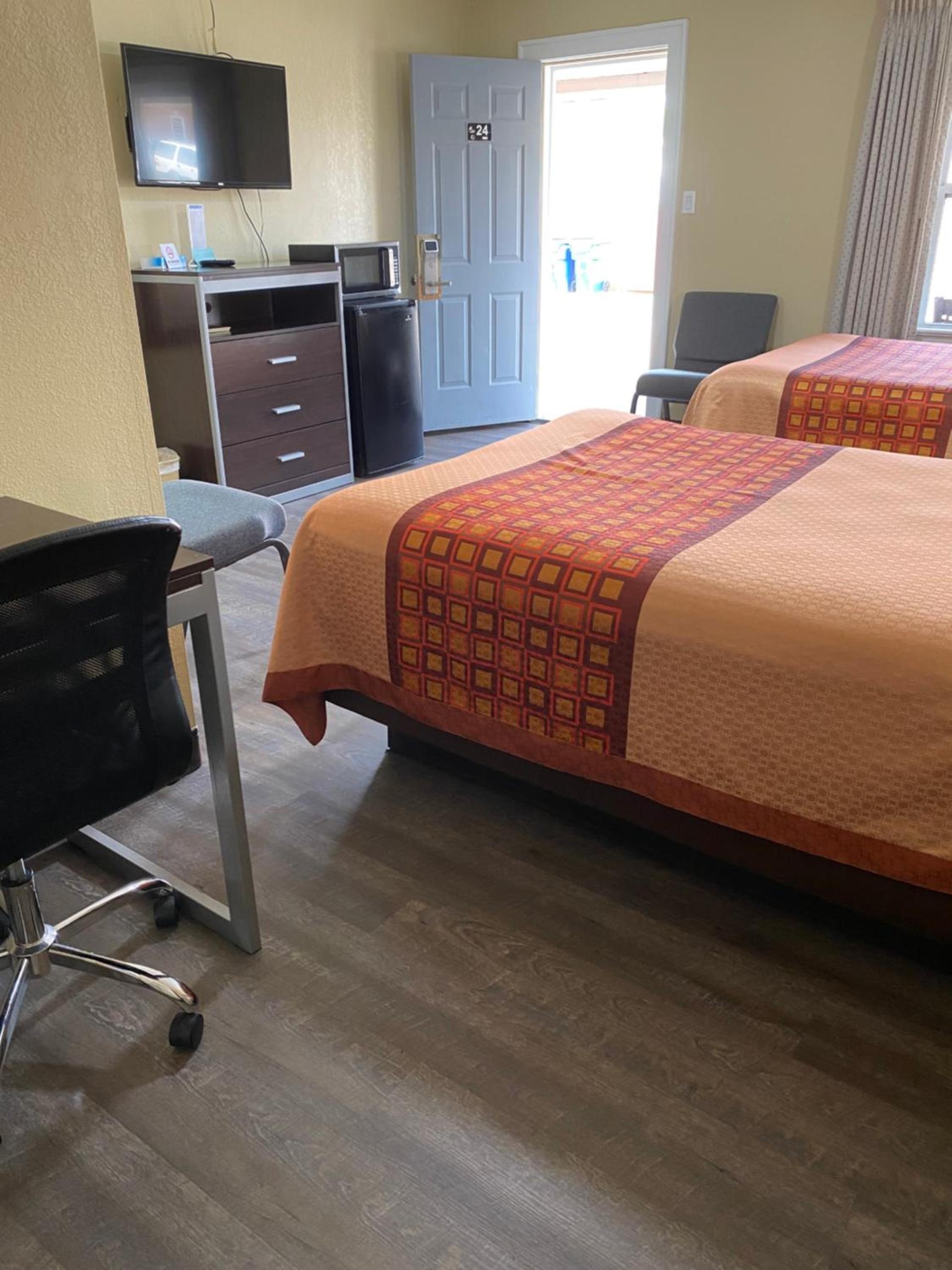 Savannah Motel photo 8