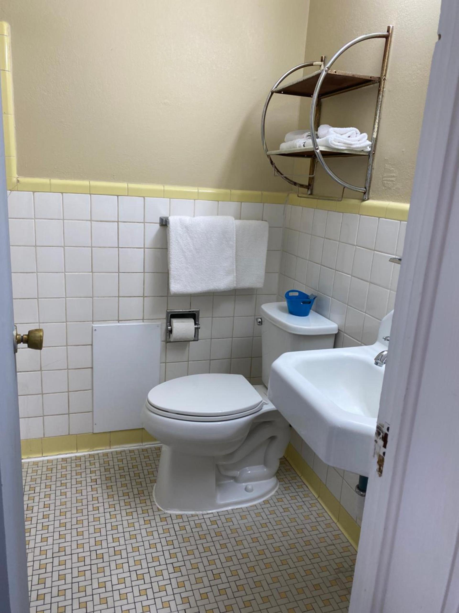 Savannah Motel photo 9