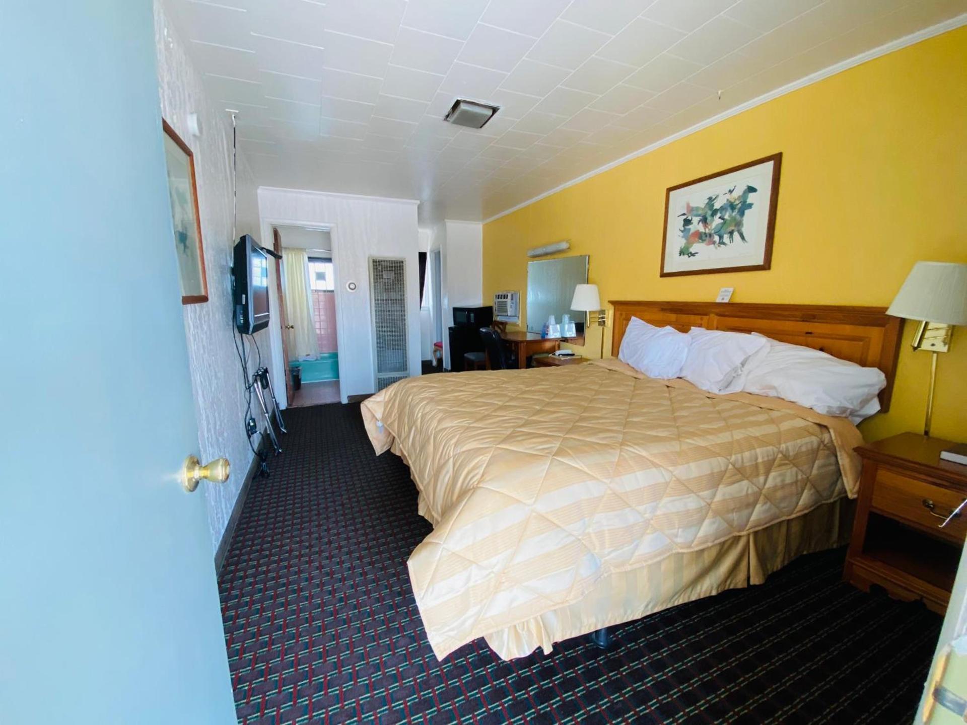RANGER MOTEL photo 33