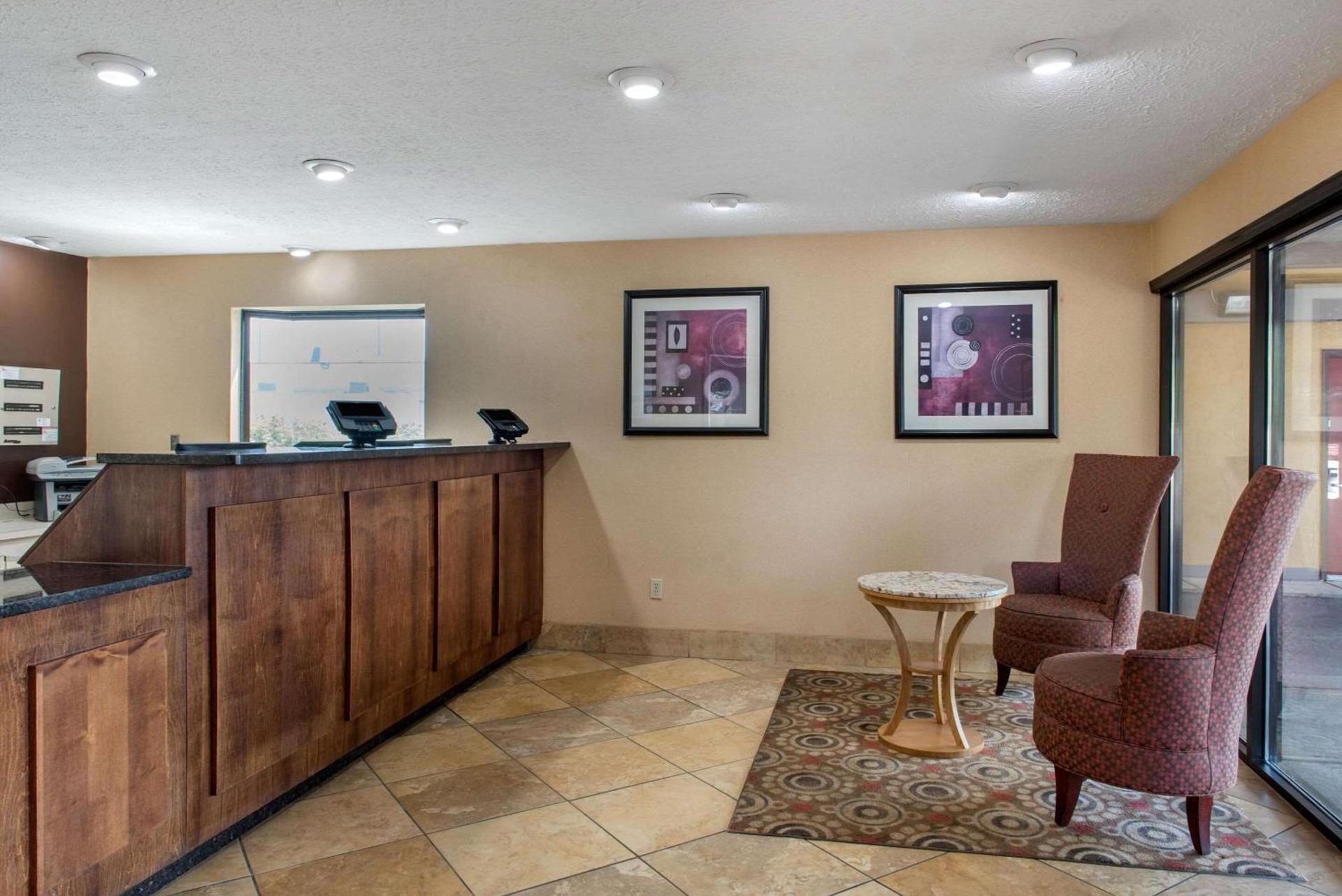 Quality Inn Columbus-East photo 22