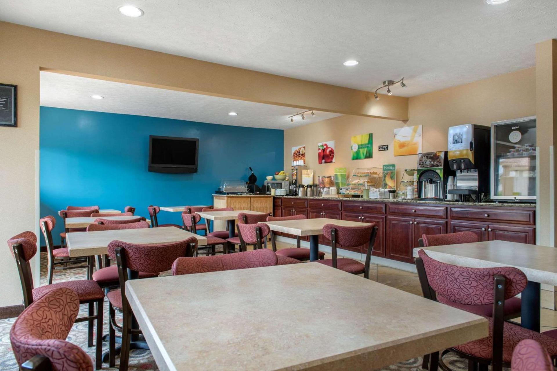 Quality Inn Columbus-East photo 13