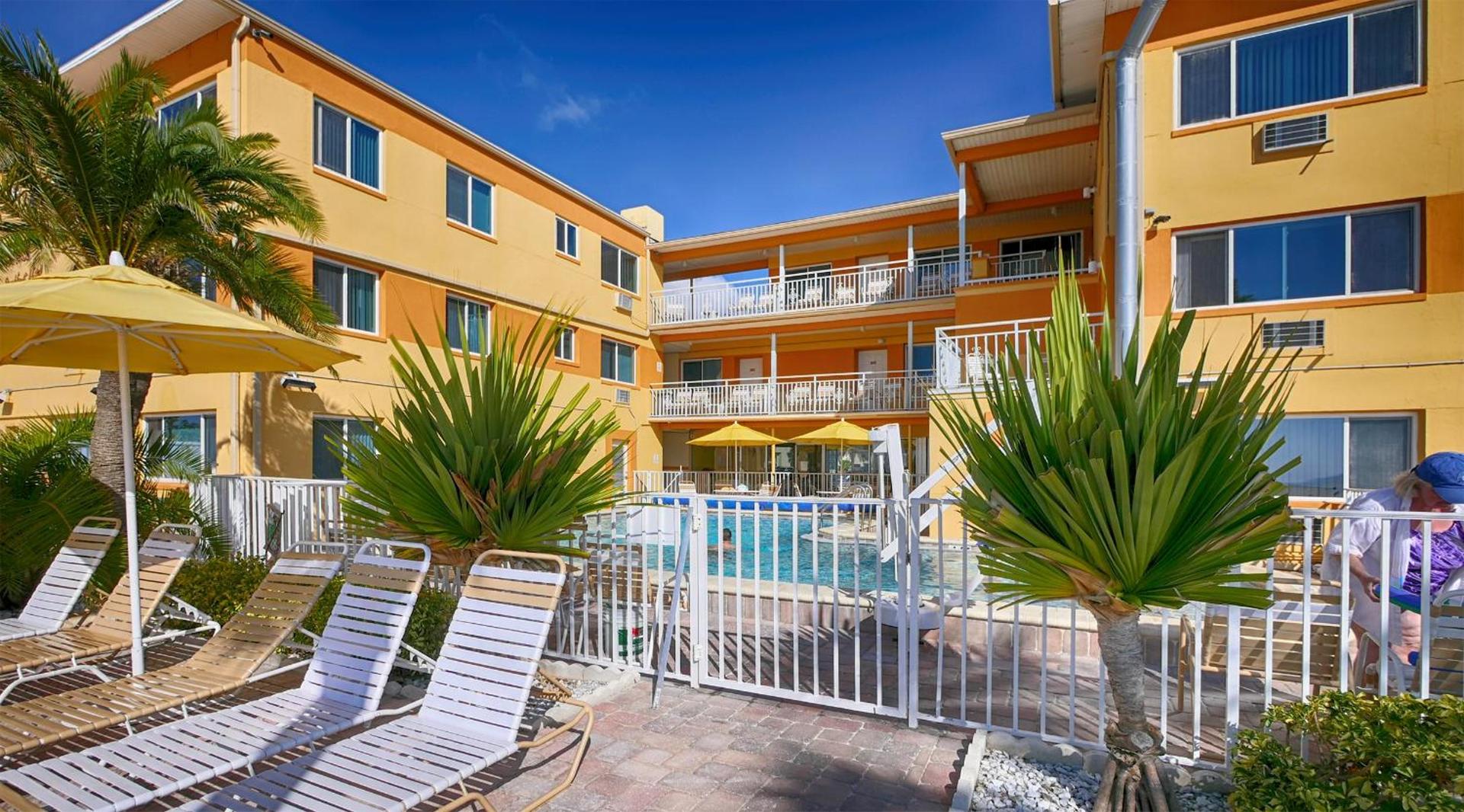 Page Terrace Beachfront Hotel photo 28