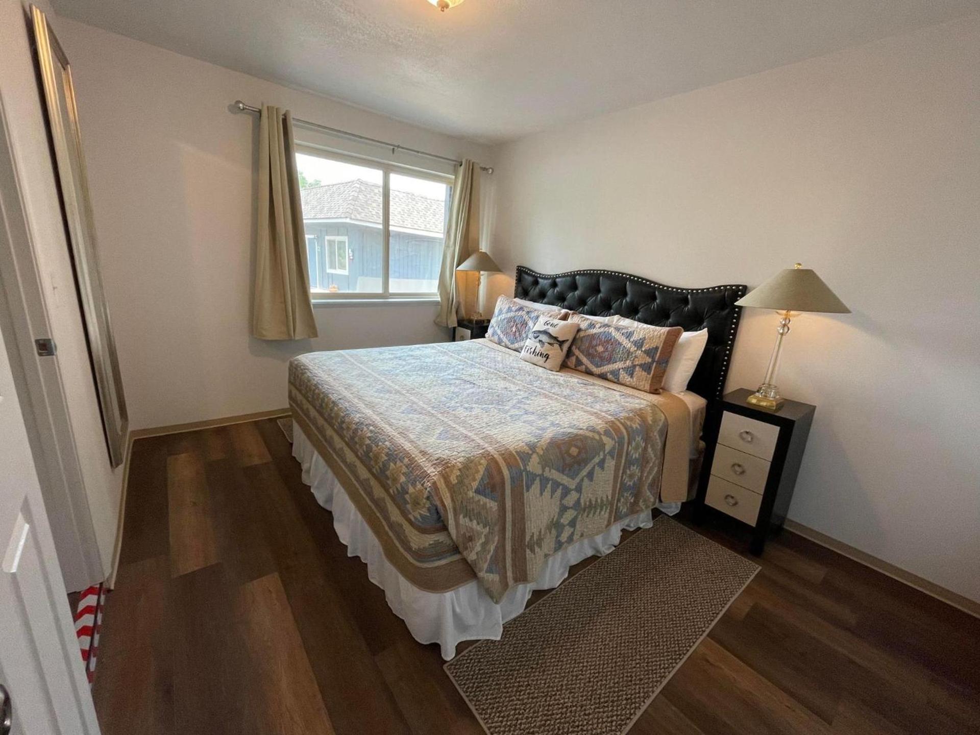 Riverfront Lodging photo 8