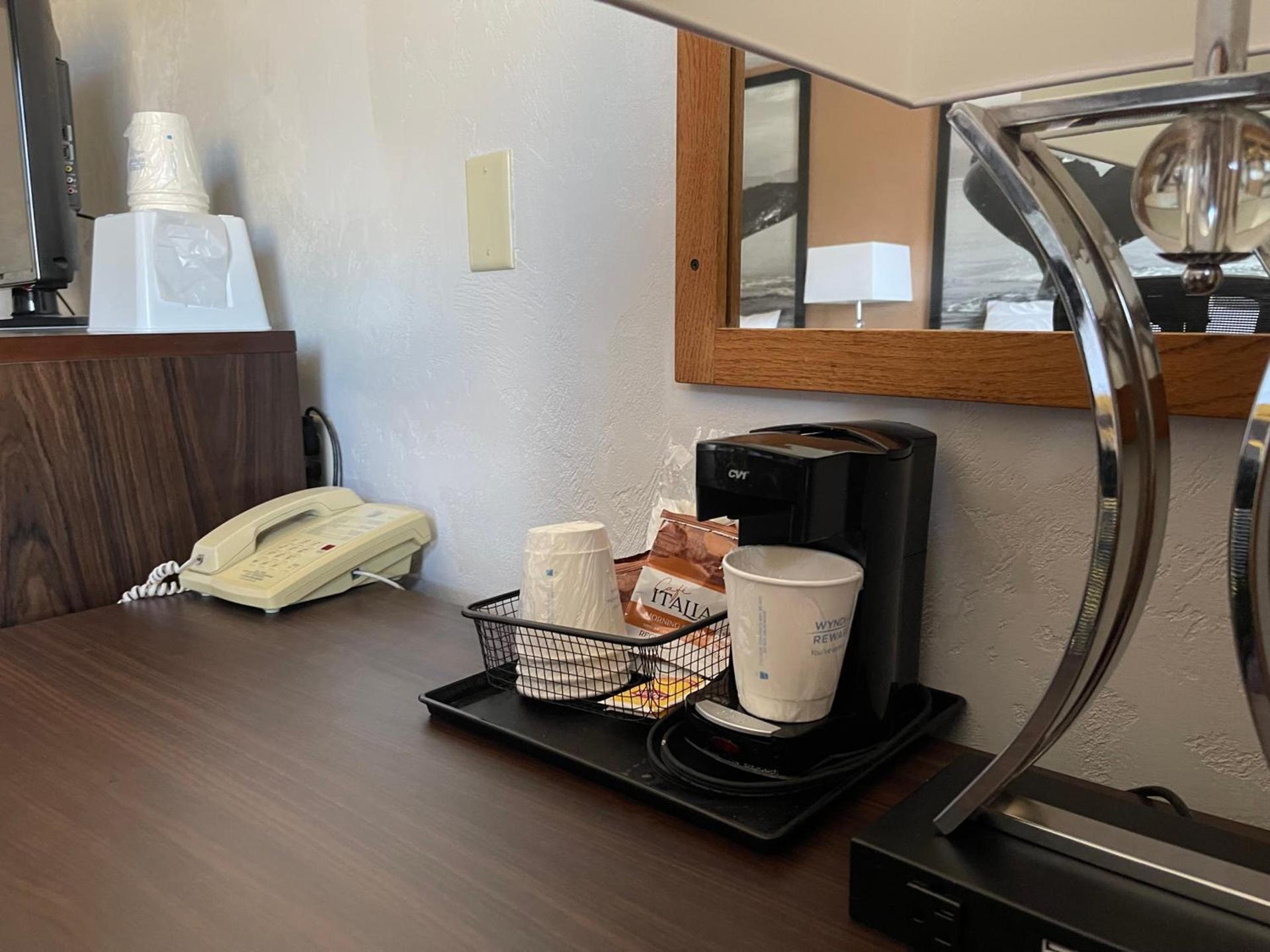Super 8 by Wyndham Ketchikan photo 27