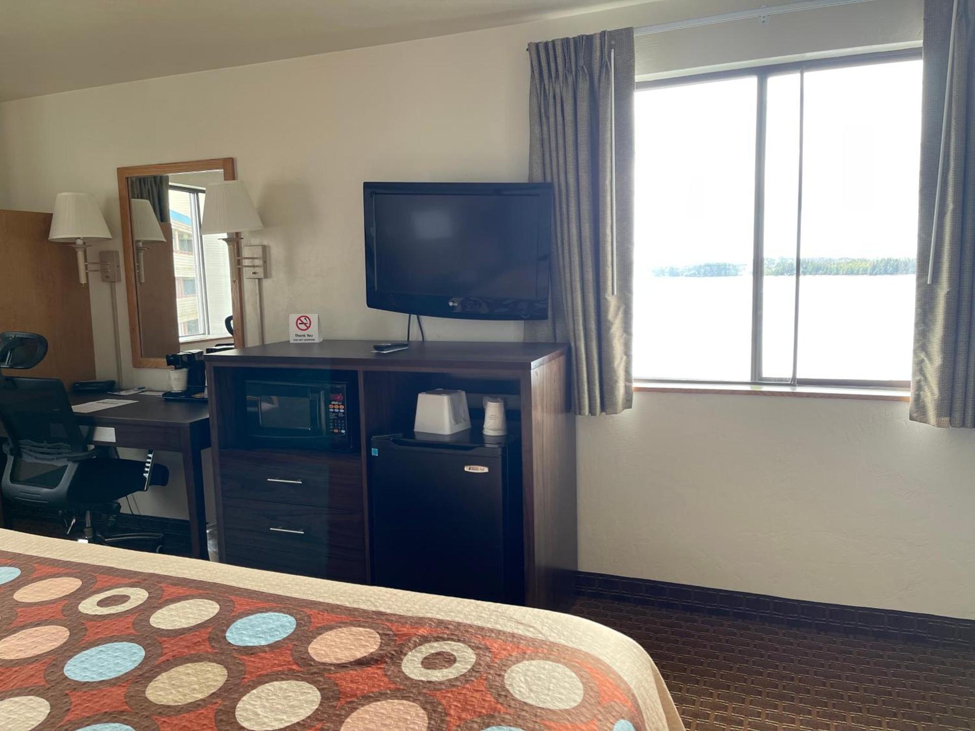Super 8 by Wyndham Ketchikan photo 31