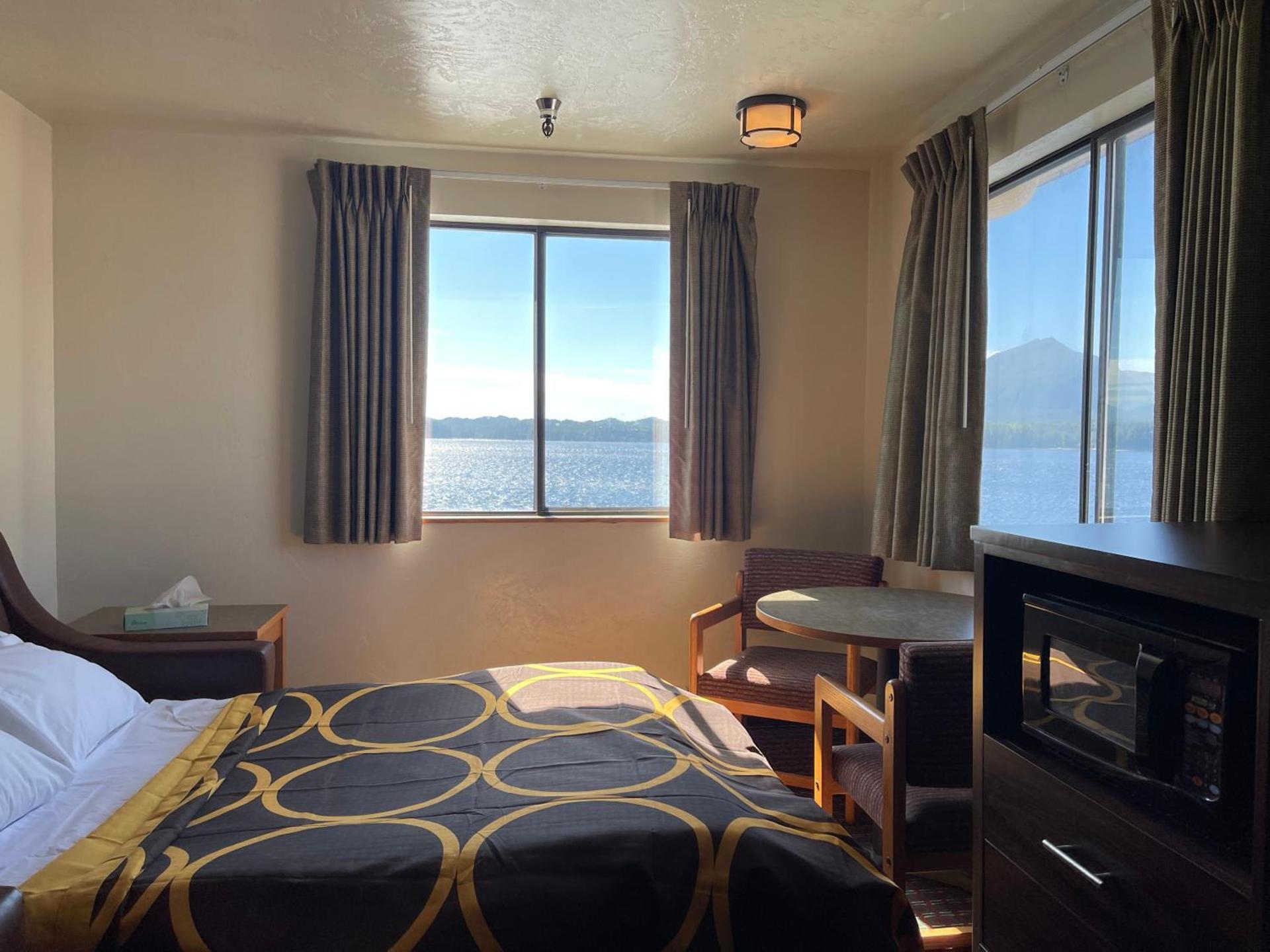 Super 8 by Wyndham Ketchikan photo 43