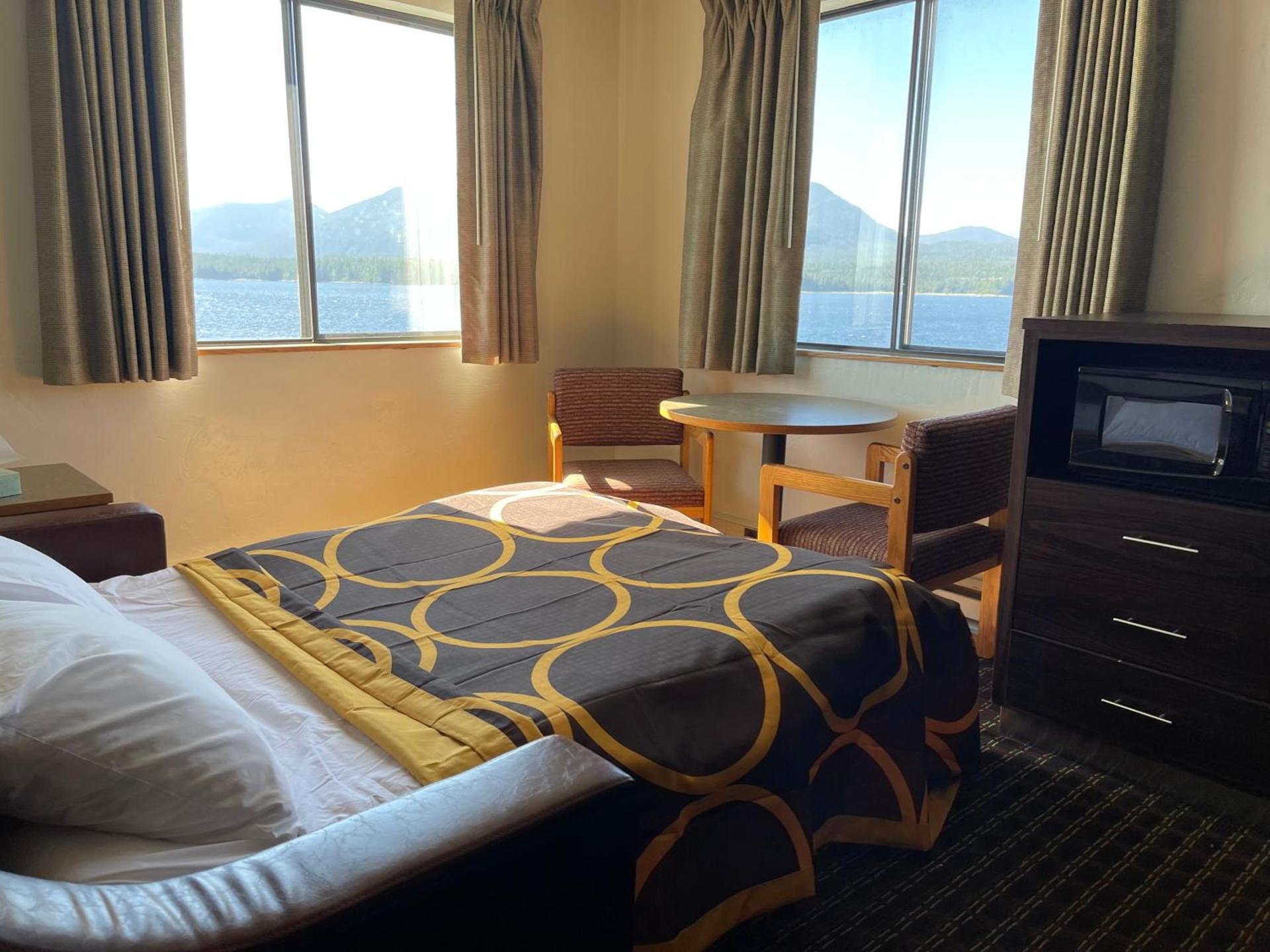 Super 8 by Wyndham Ketchikan photo 49