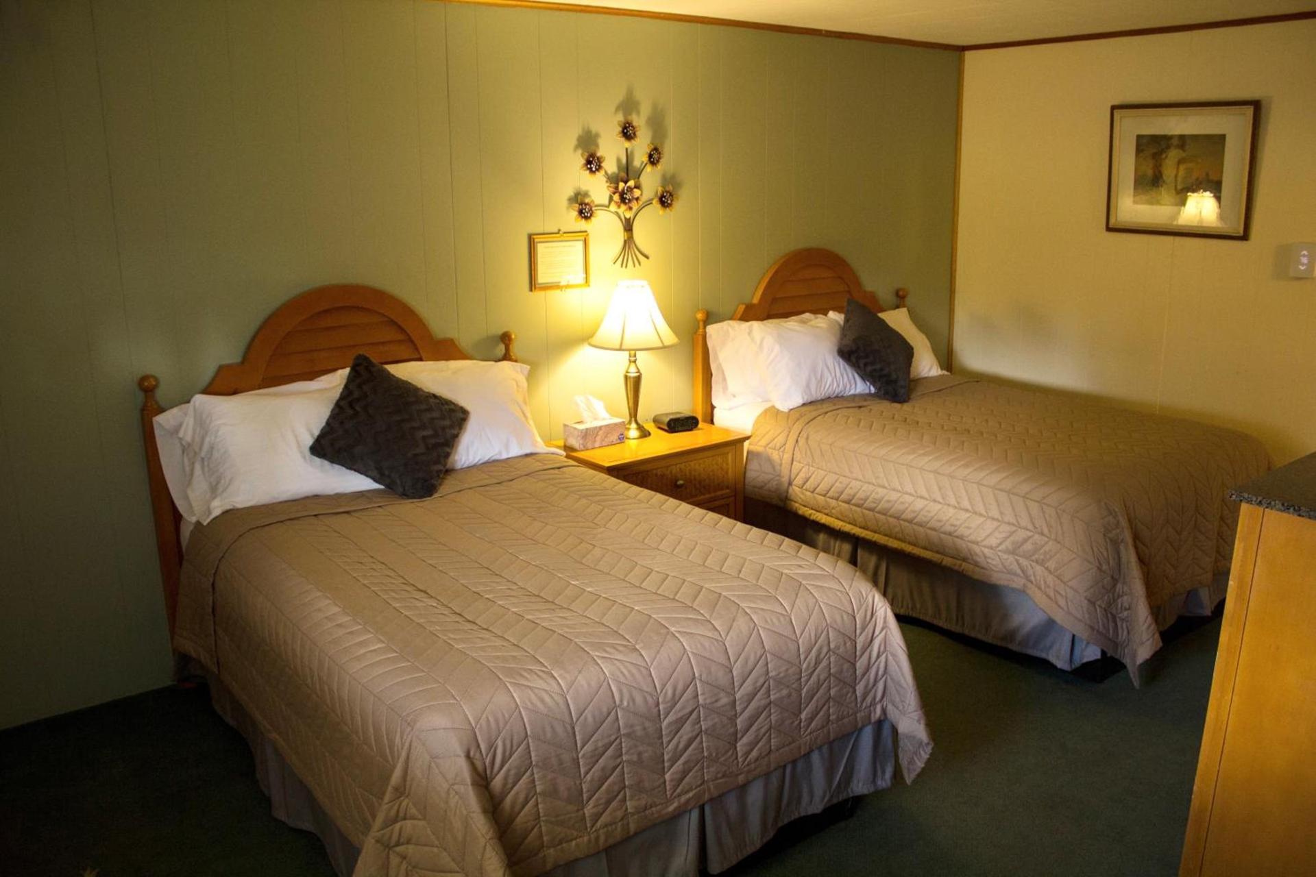 Jimmy OConnor's Windham Mtn Inn photo 10