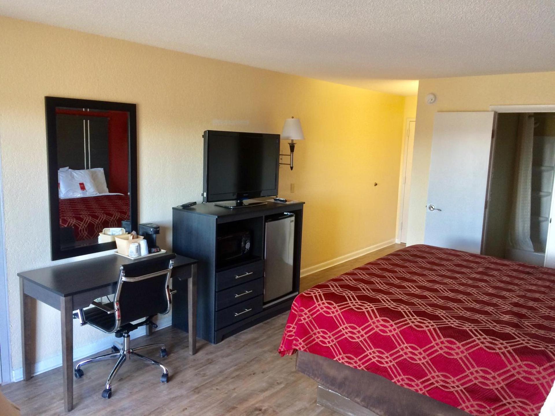 Econo Lodge Waynesville photo 33