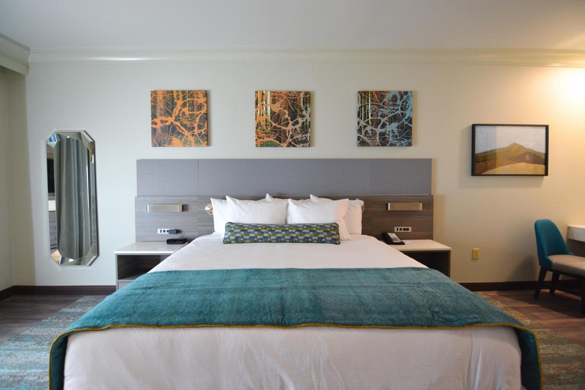 Blue Lake Casino and Hotel photo 7