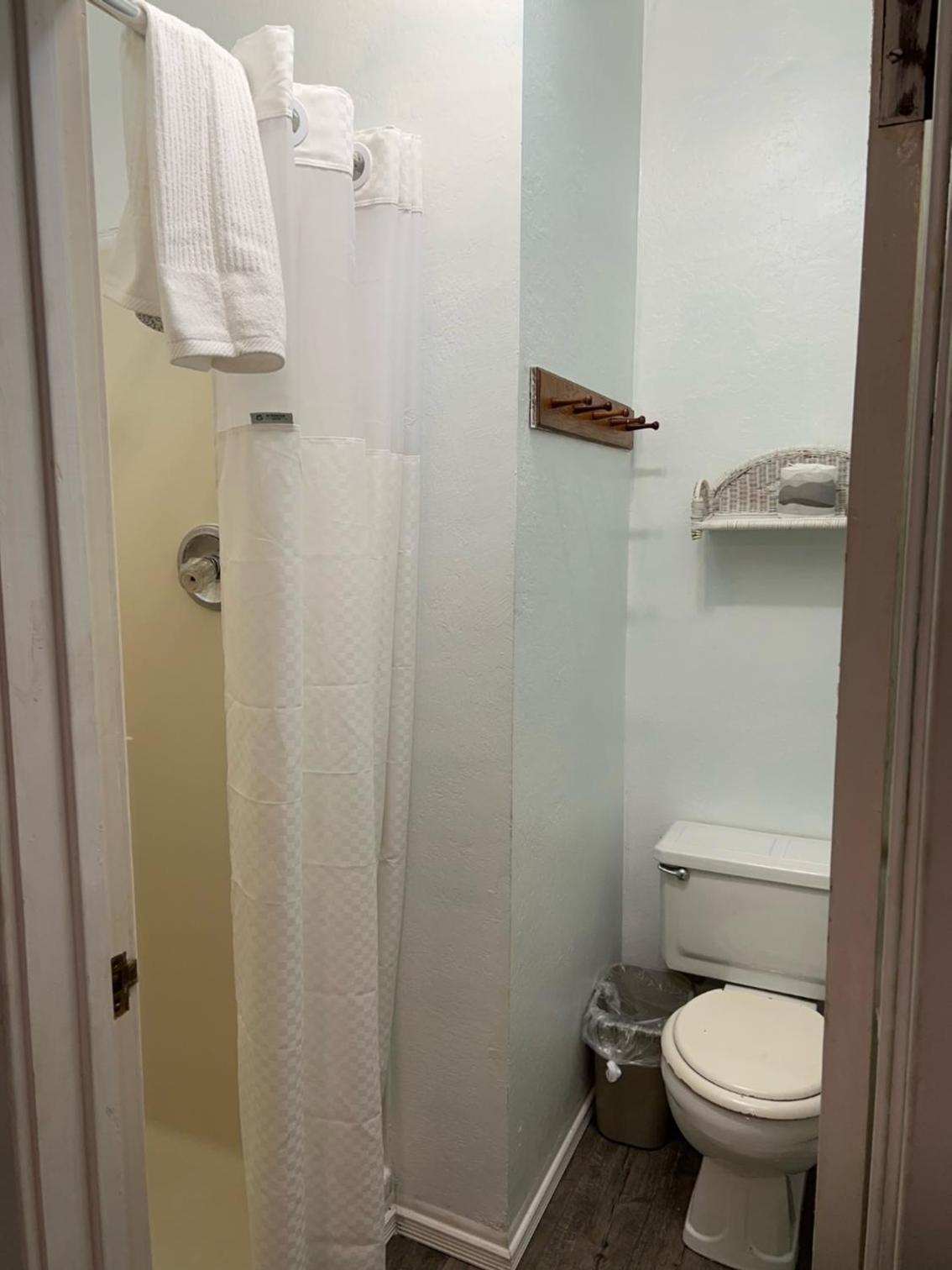 Americas Best Value Inn Royal Carriage photo 27