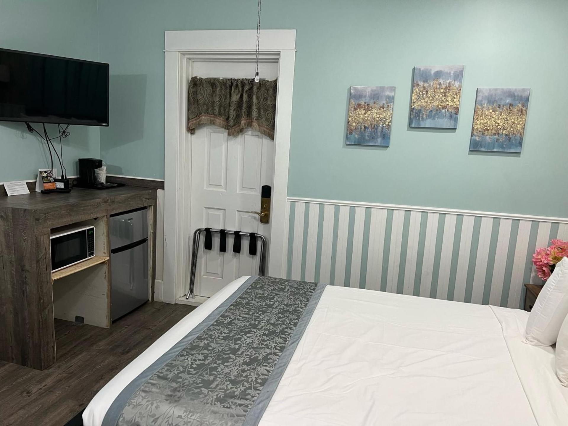 Americas Best Value Inn Royal Carriage photo 40