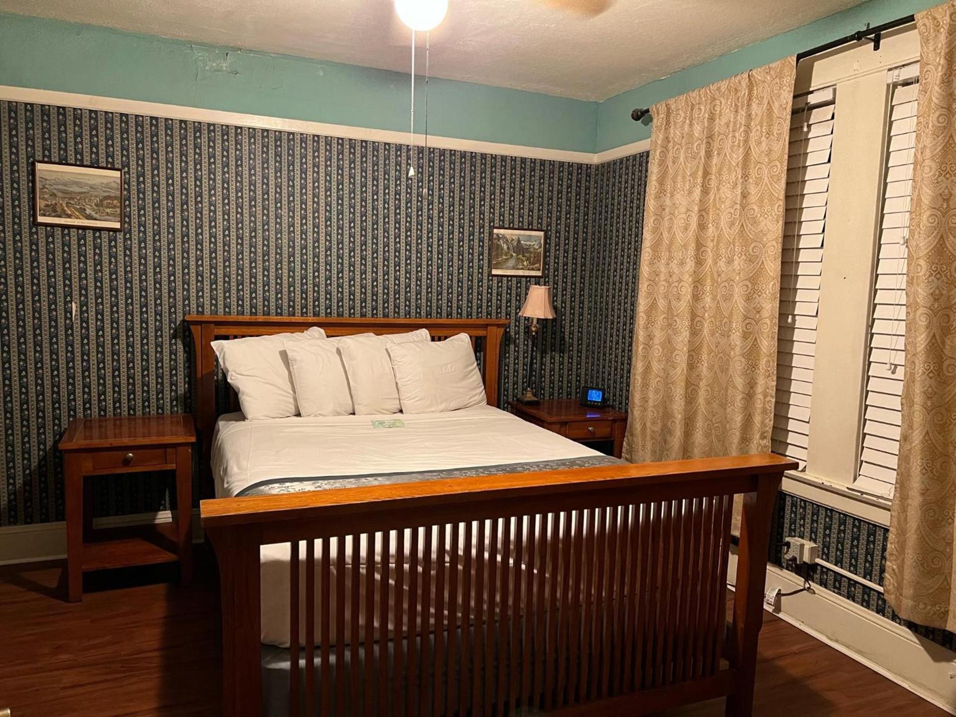 Americas Best Value Inn Royal Carriage photo 47