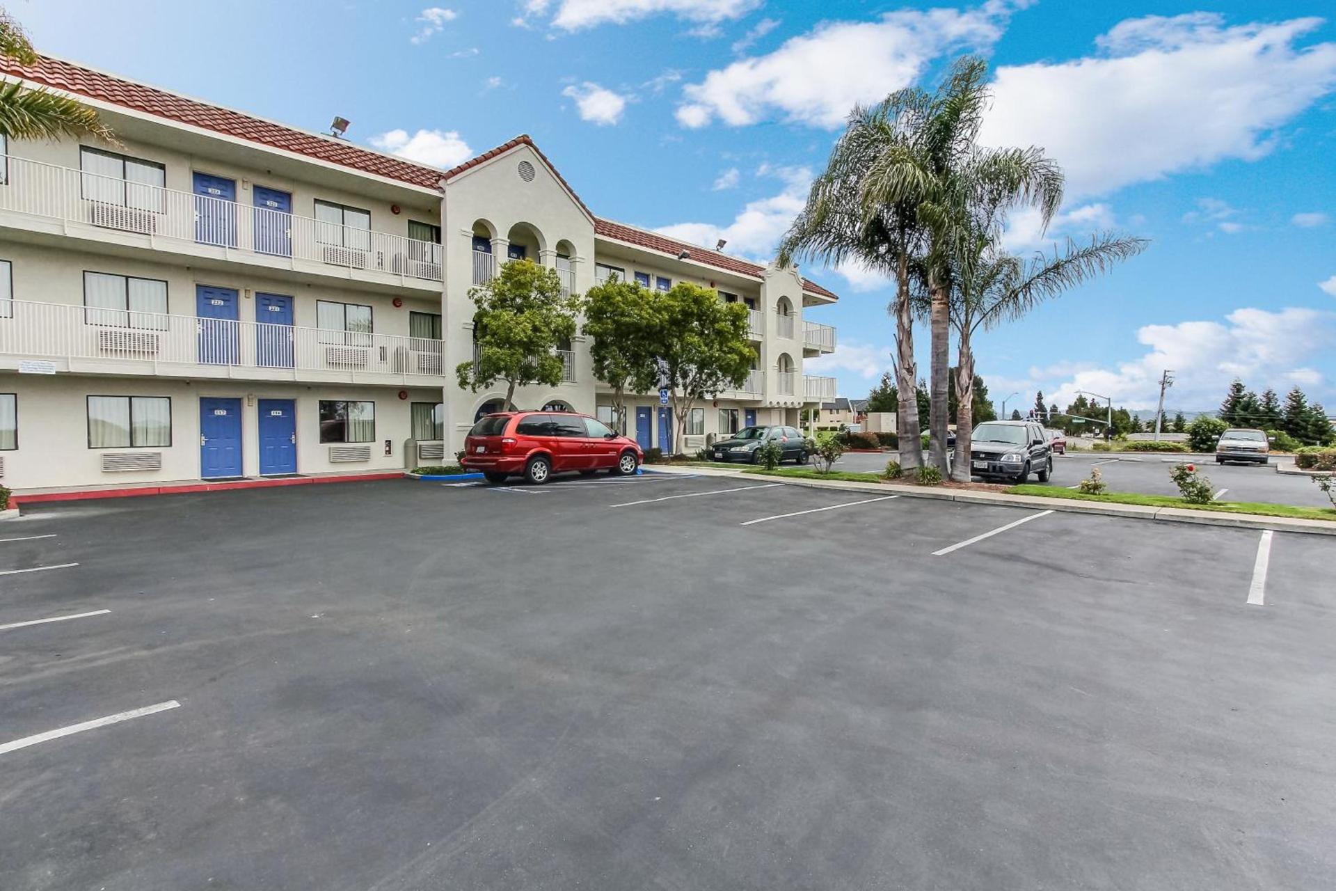 Hotel B5 -Watsonville photo 12