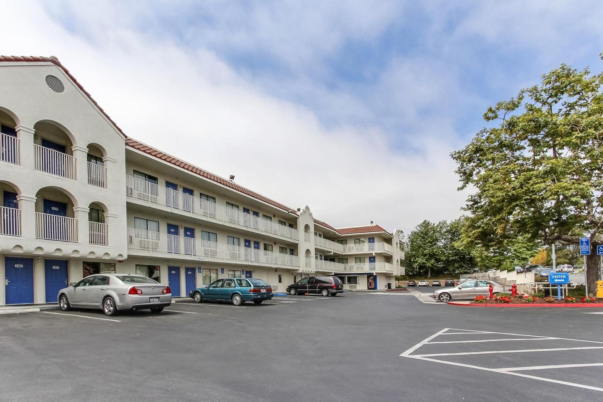 Hotel B5 -Watsonville photo 14