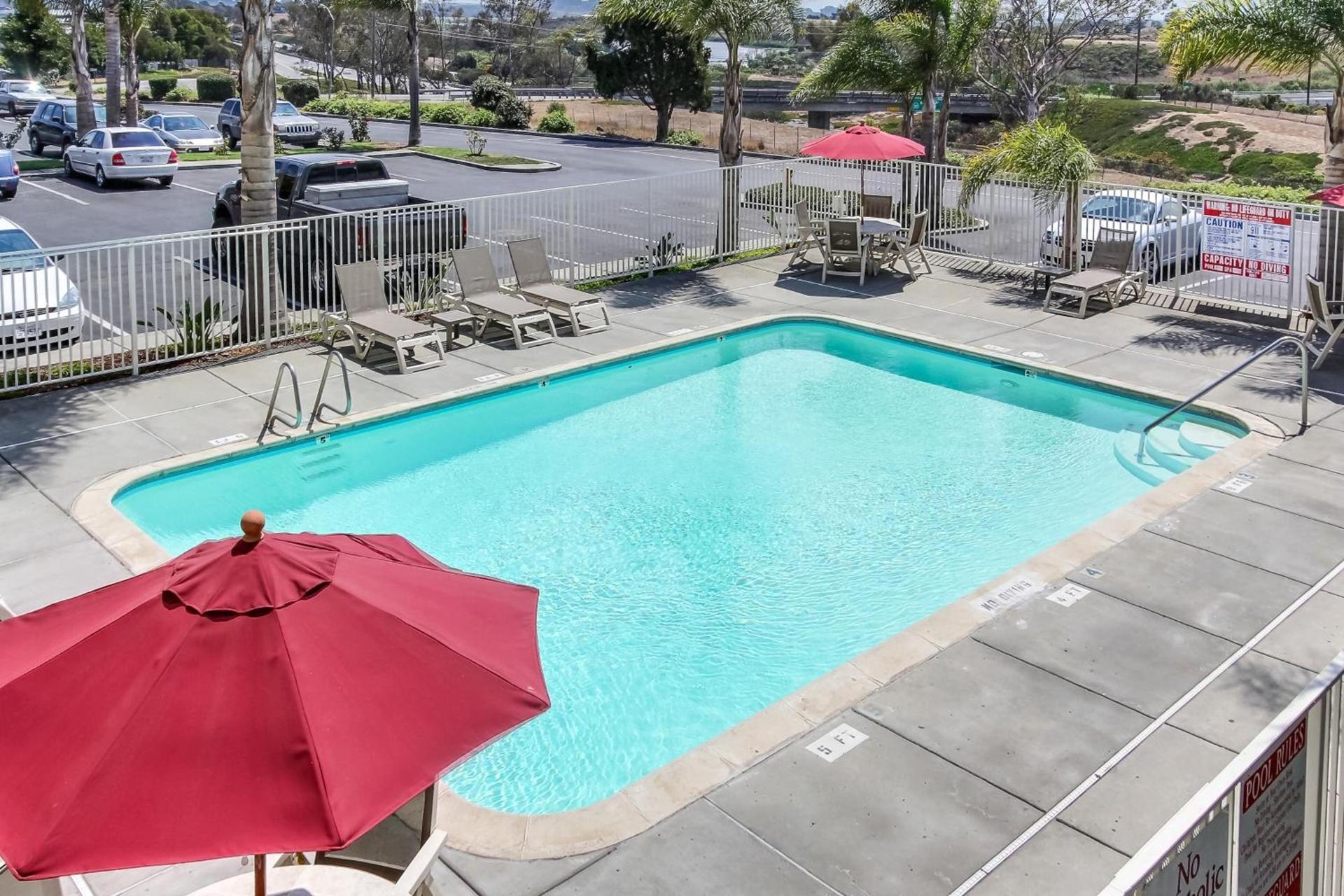 Hotel B5 -Watsonville photo 19