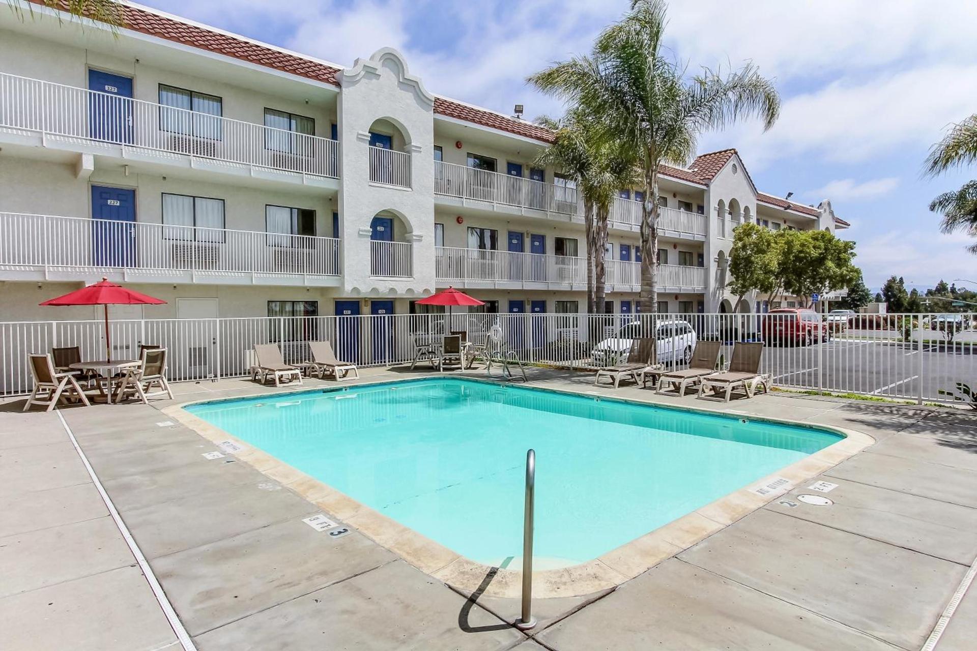 Hotel B5 -Watsonville photo 21