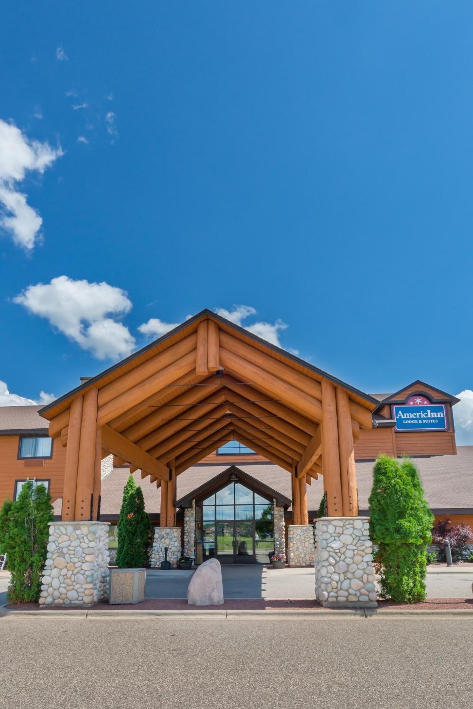 AmericInn by Wyndham Wisconsin Dells photo 1
