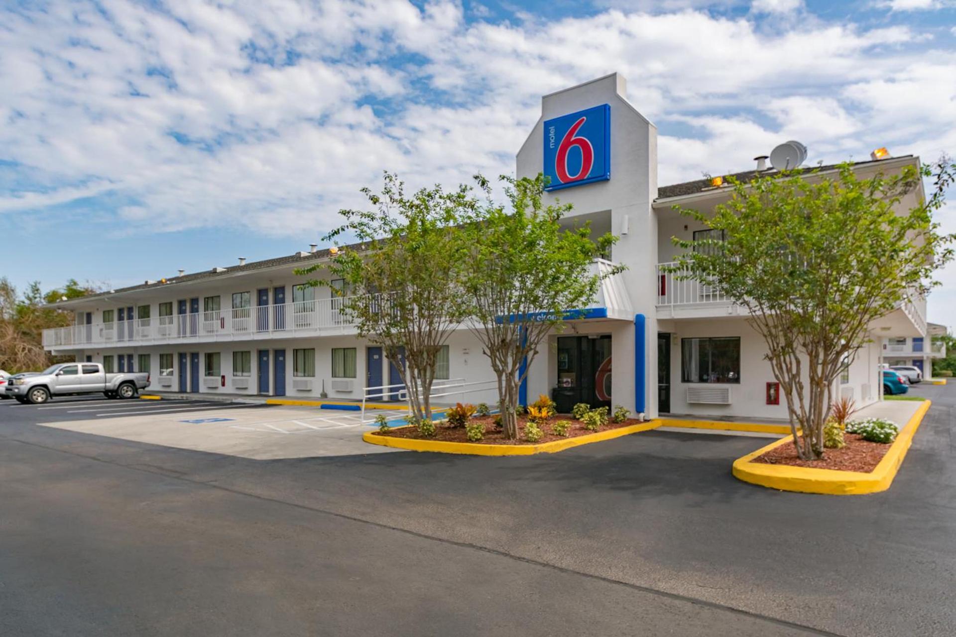 Motel 6-Ft. Pierce, FL — hotel in Fort Pierce