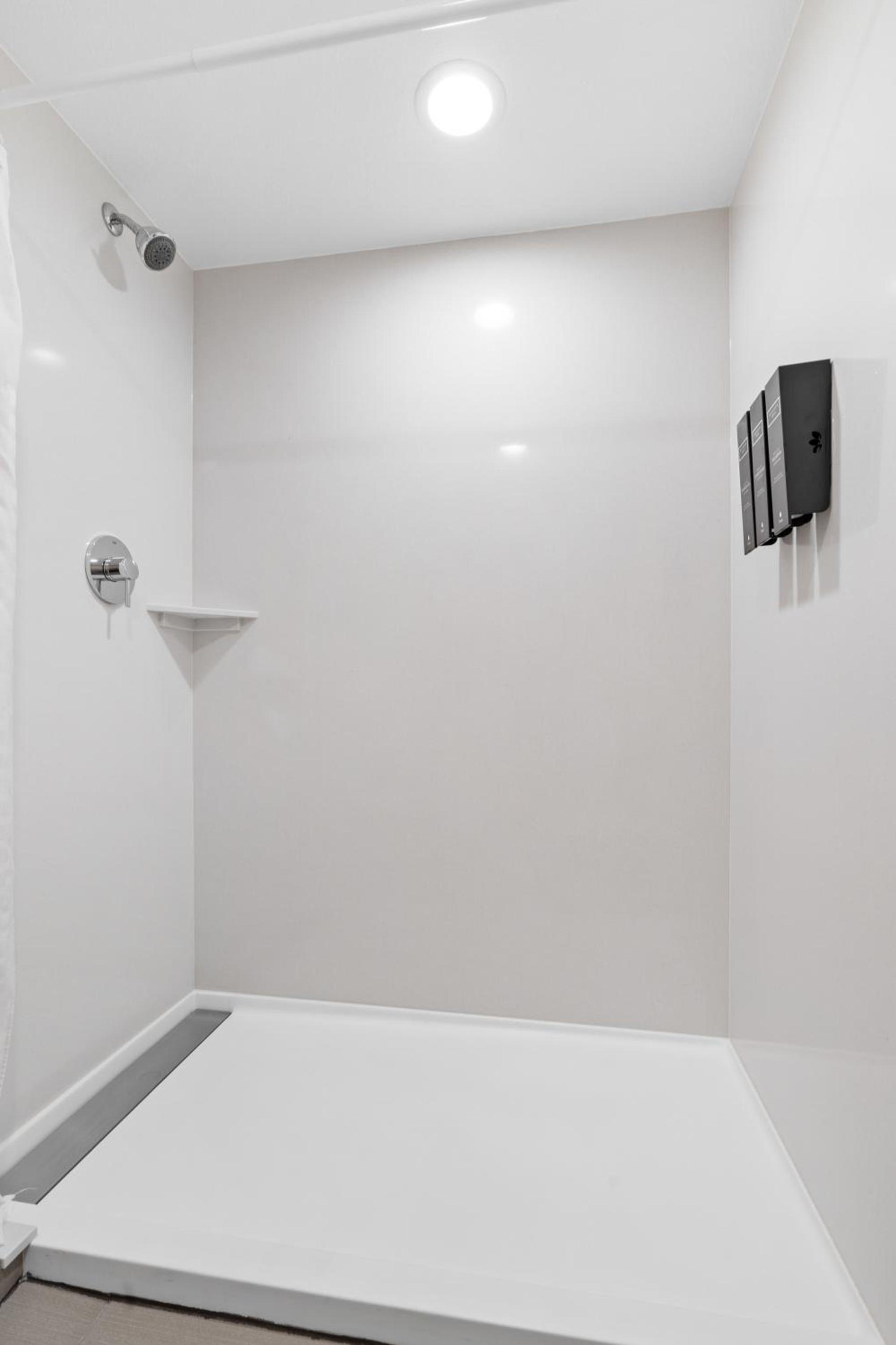 Hotel Avisa Downtown photo 36