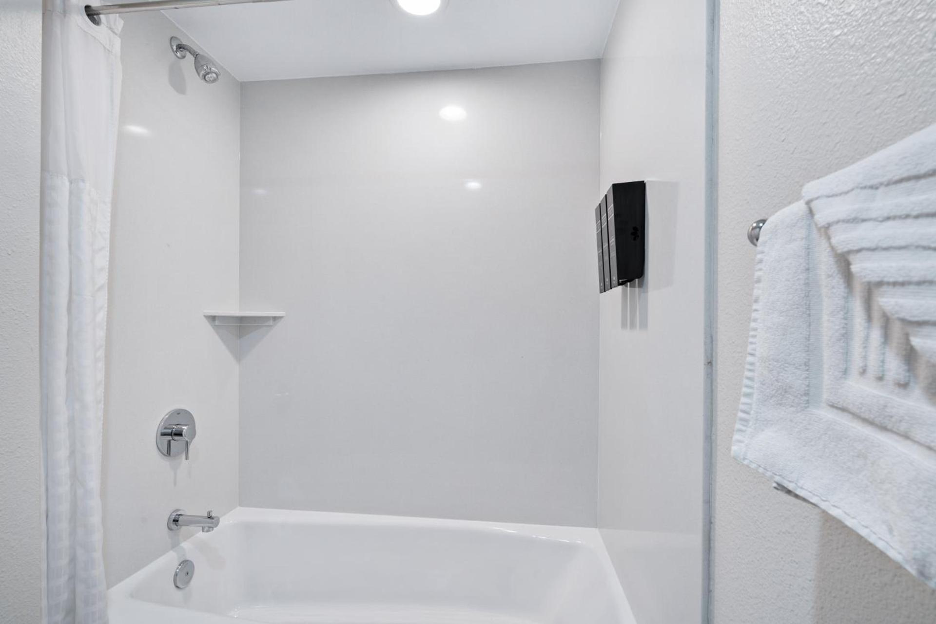 Hotel Avisa Downtown photo 8