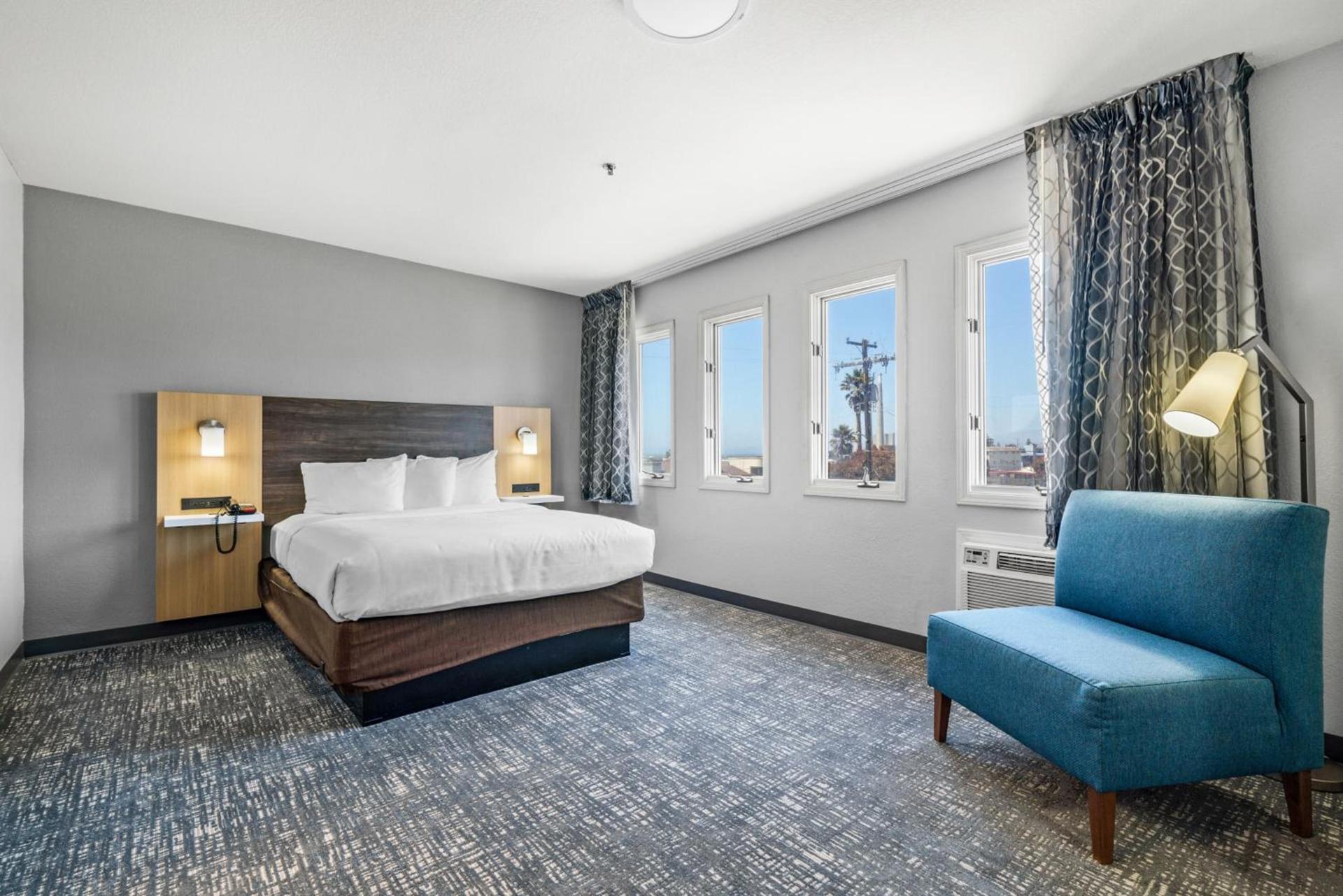 Hotel Avisa Downtown photo 17