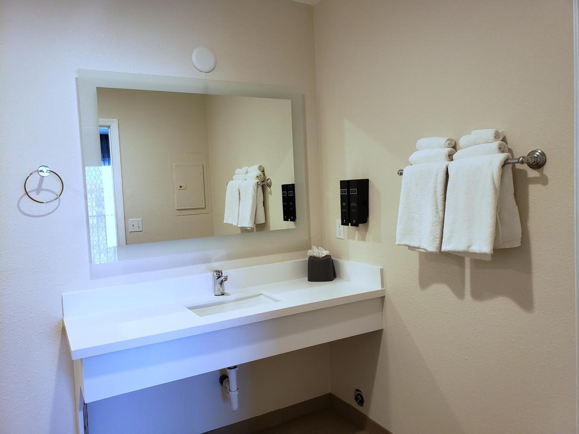 Hotel Avisa Downtown photo 25