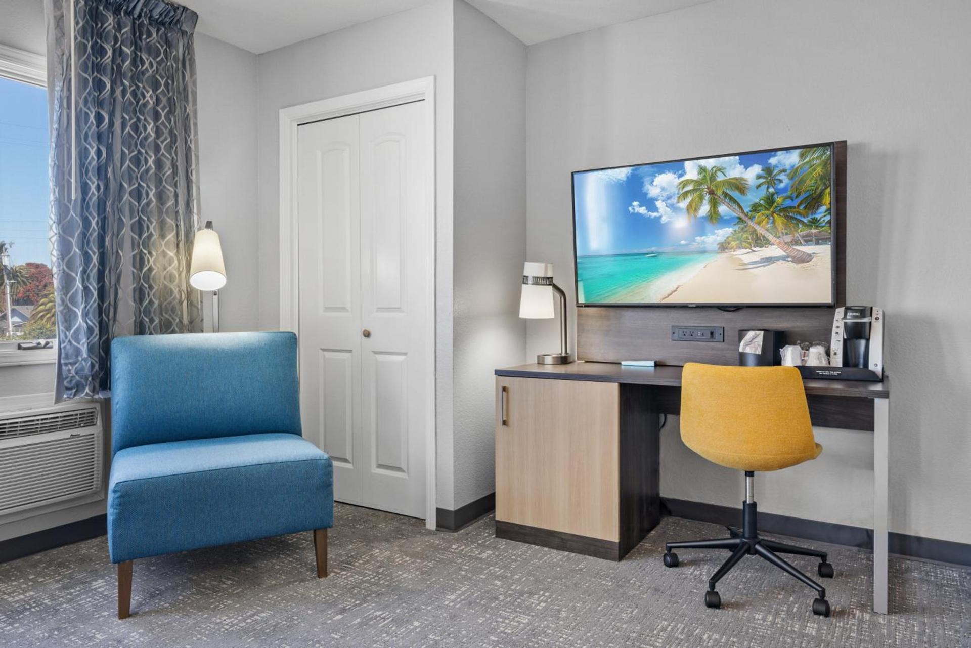 Hotel Avisa Downtown photo 27