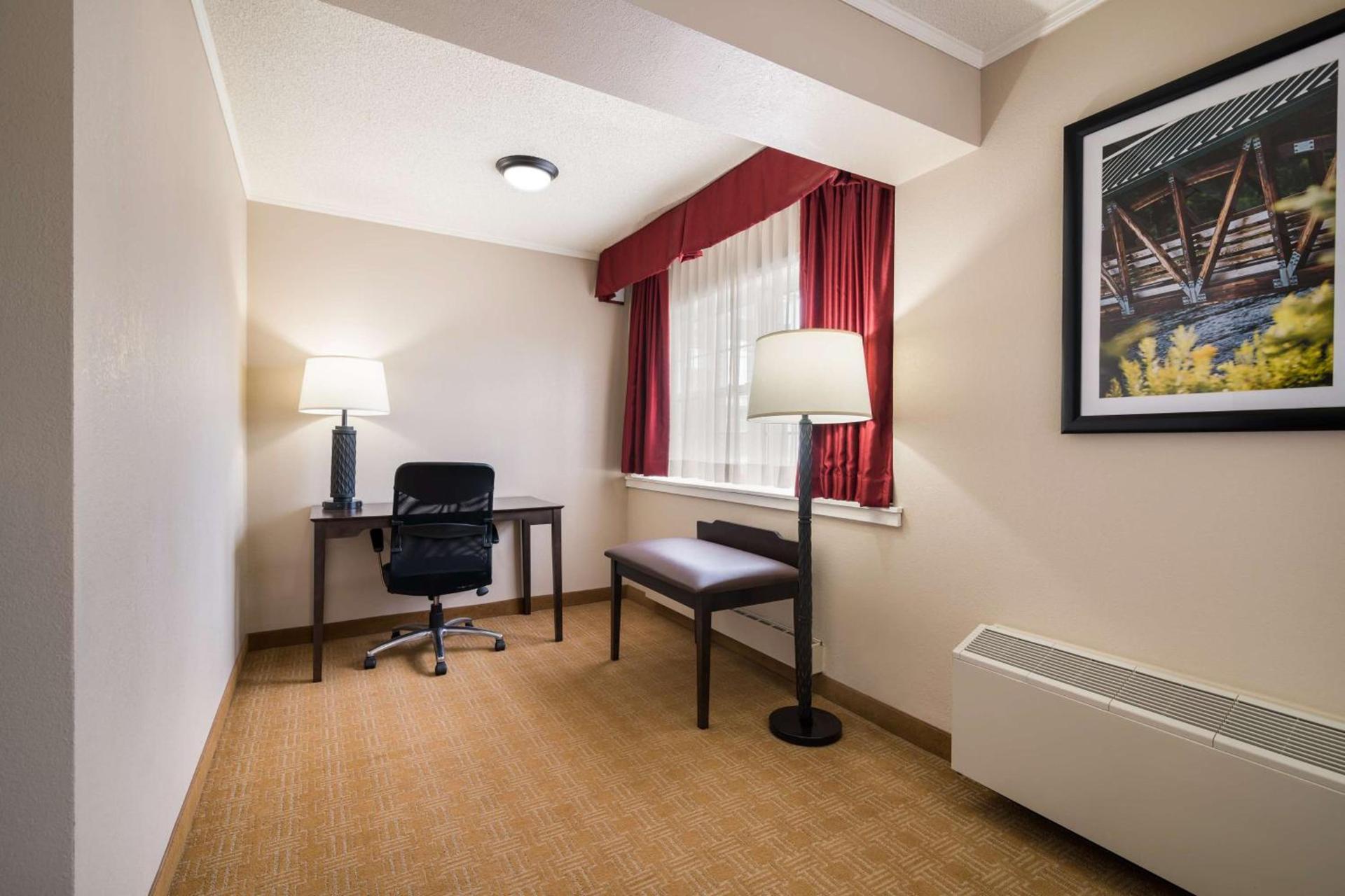 Best Western University Inn photo 14