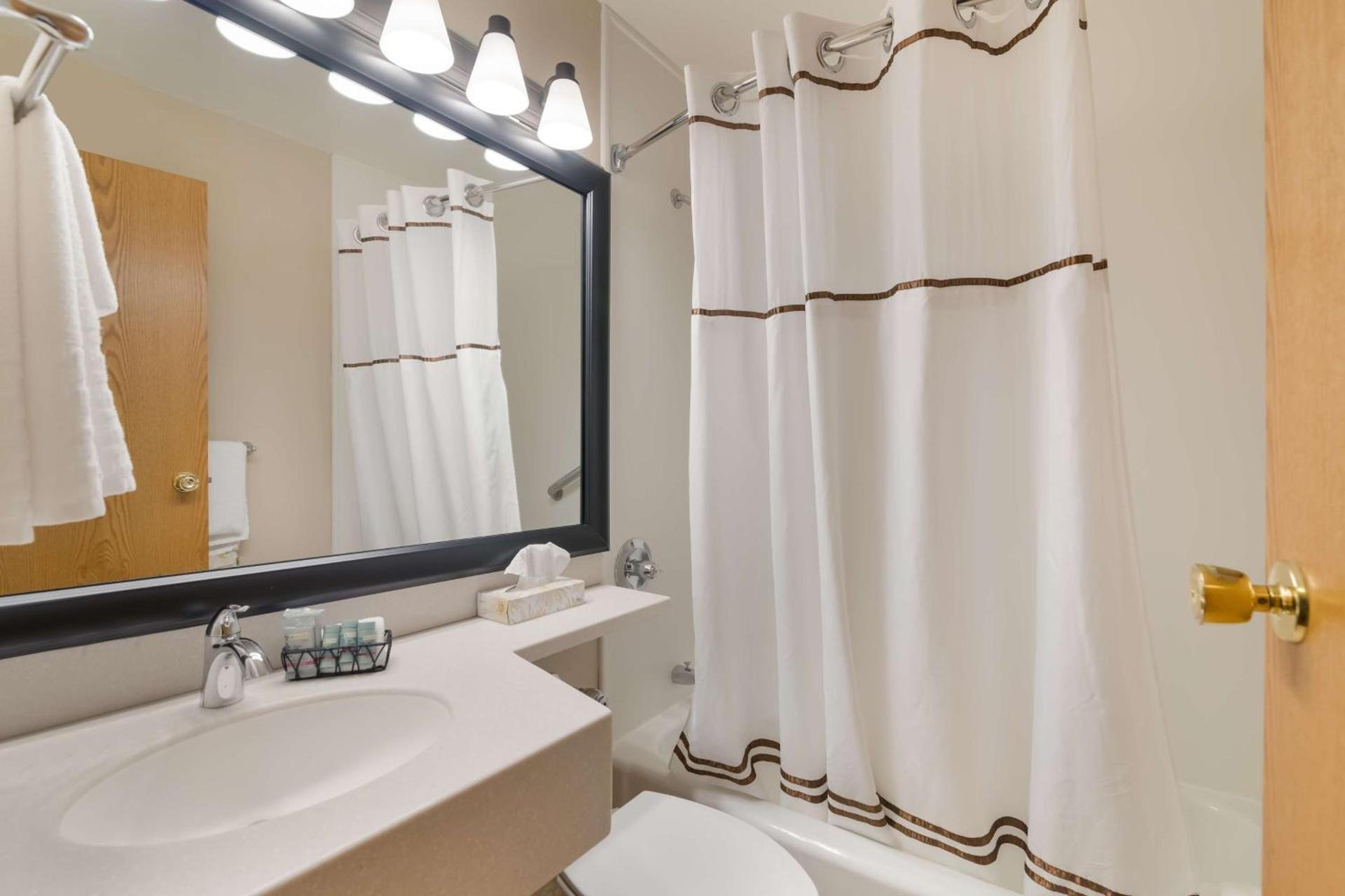 Best Western University Inn photo 26