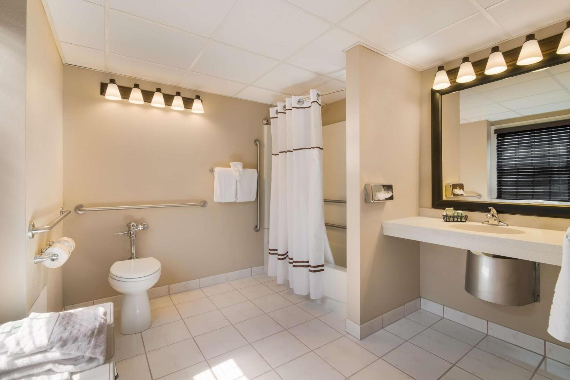 Best Western University Inn photo 28