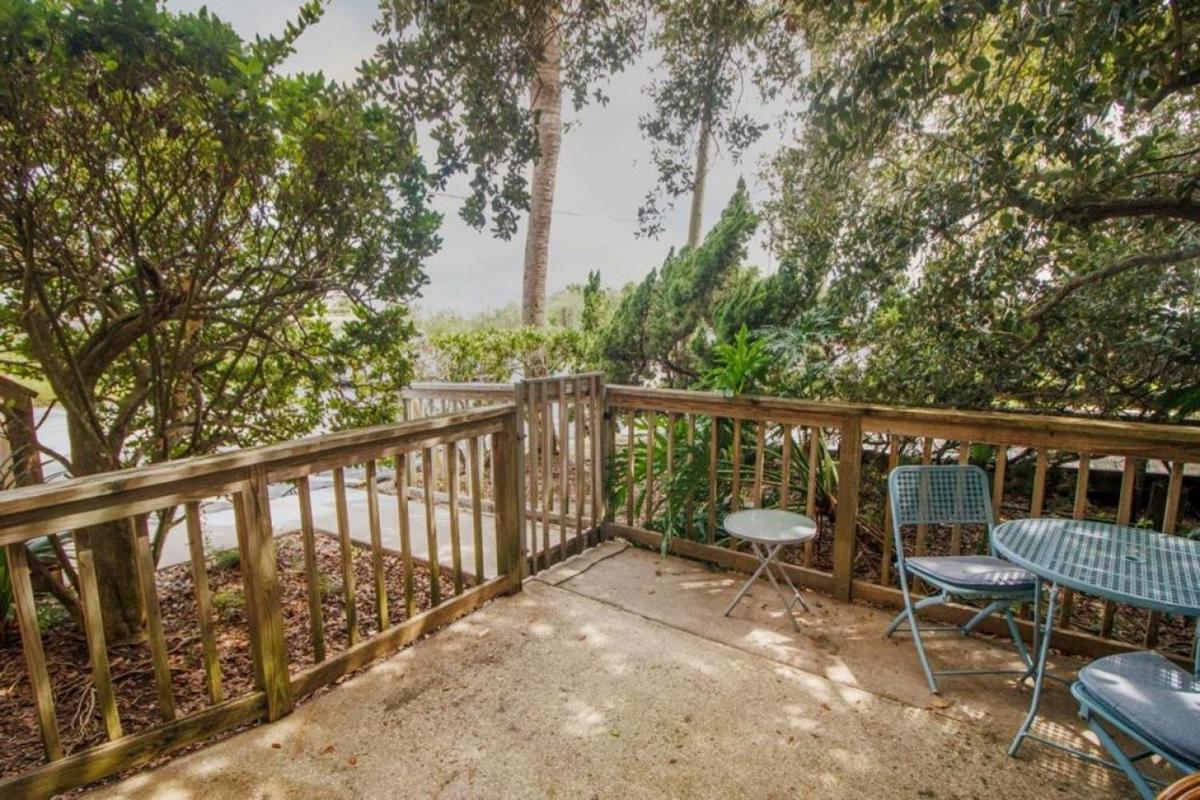 Inn at Camachee Harbor Garden View 16 photo 14