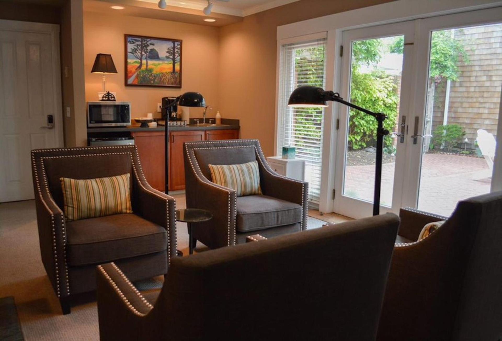 Cannon Beach Hotel Collection photo 18
