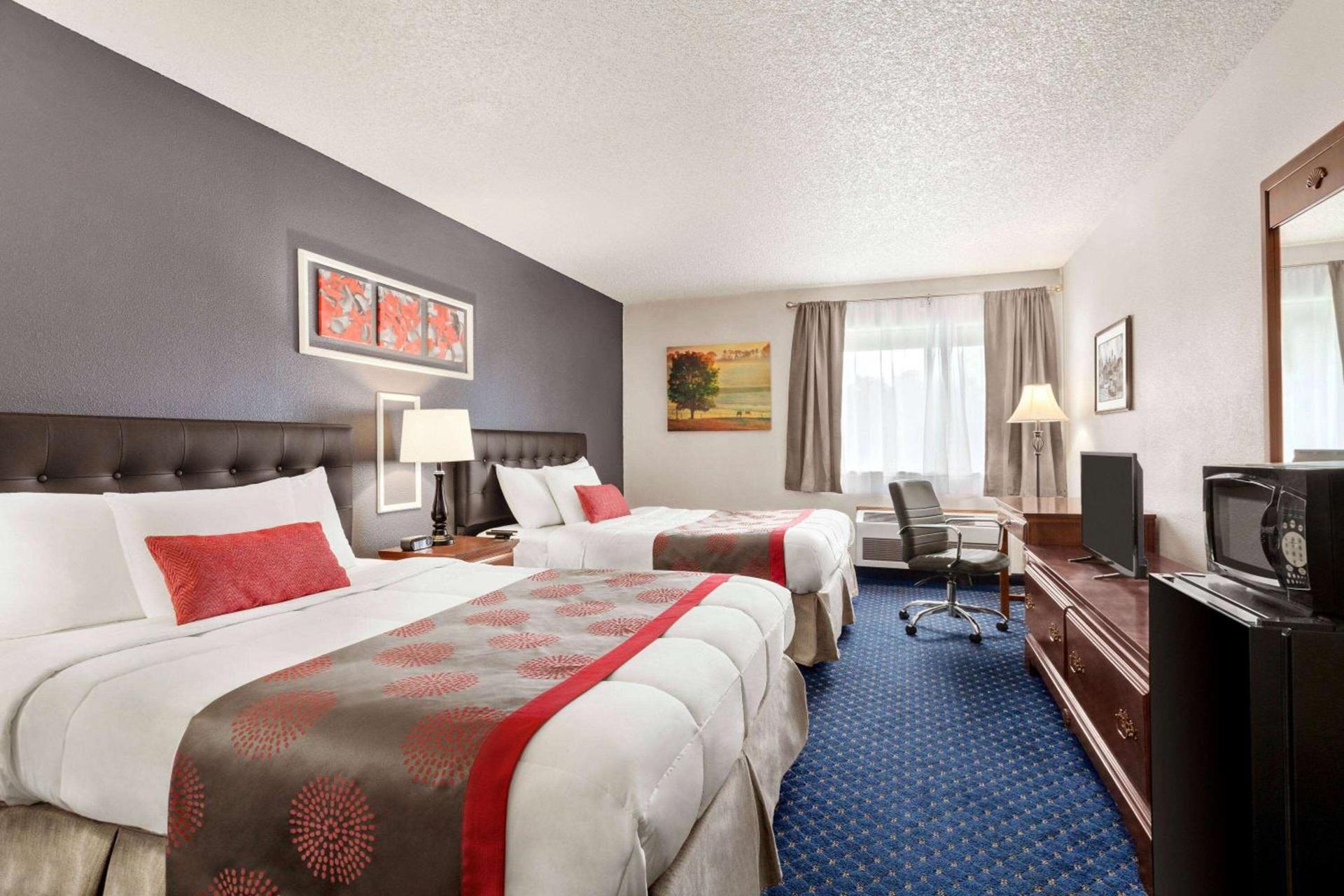 Ramada by Wyndham Arcata photo 9