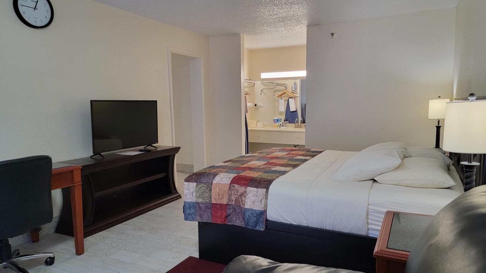 Simple Rewards Inn photo 81