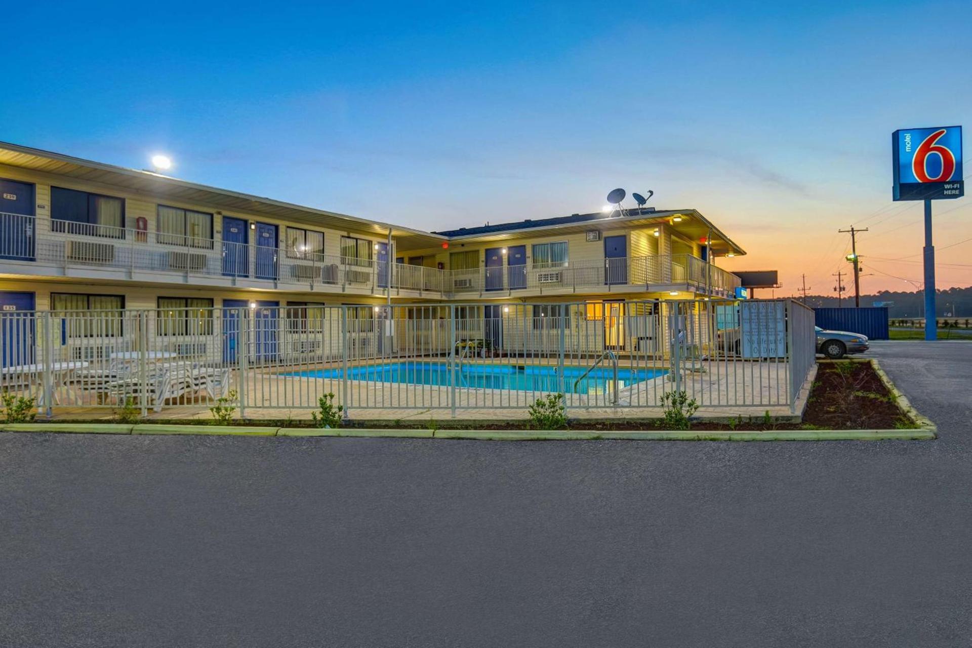 Motel 6-Lumberton, NC — hotel in Lumberton