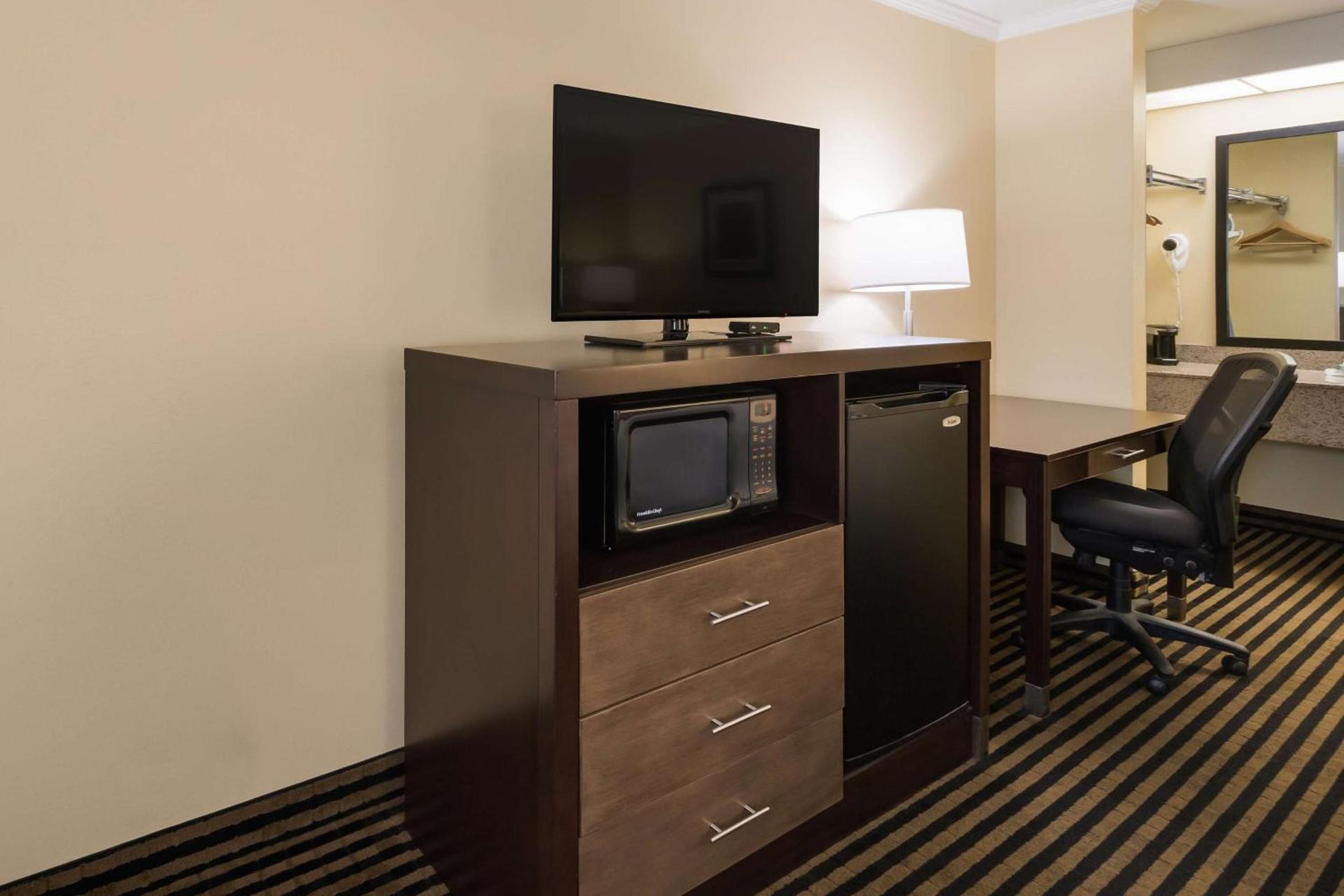 Best Western - McKenzie photo 12