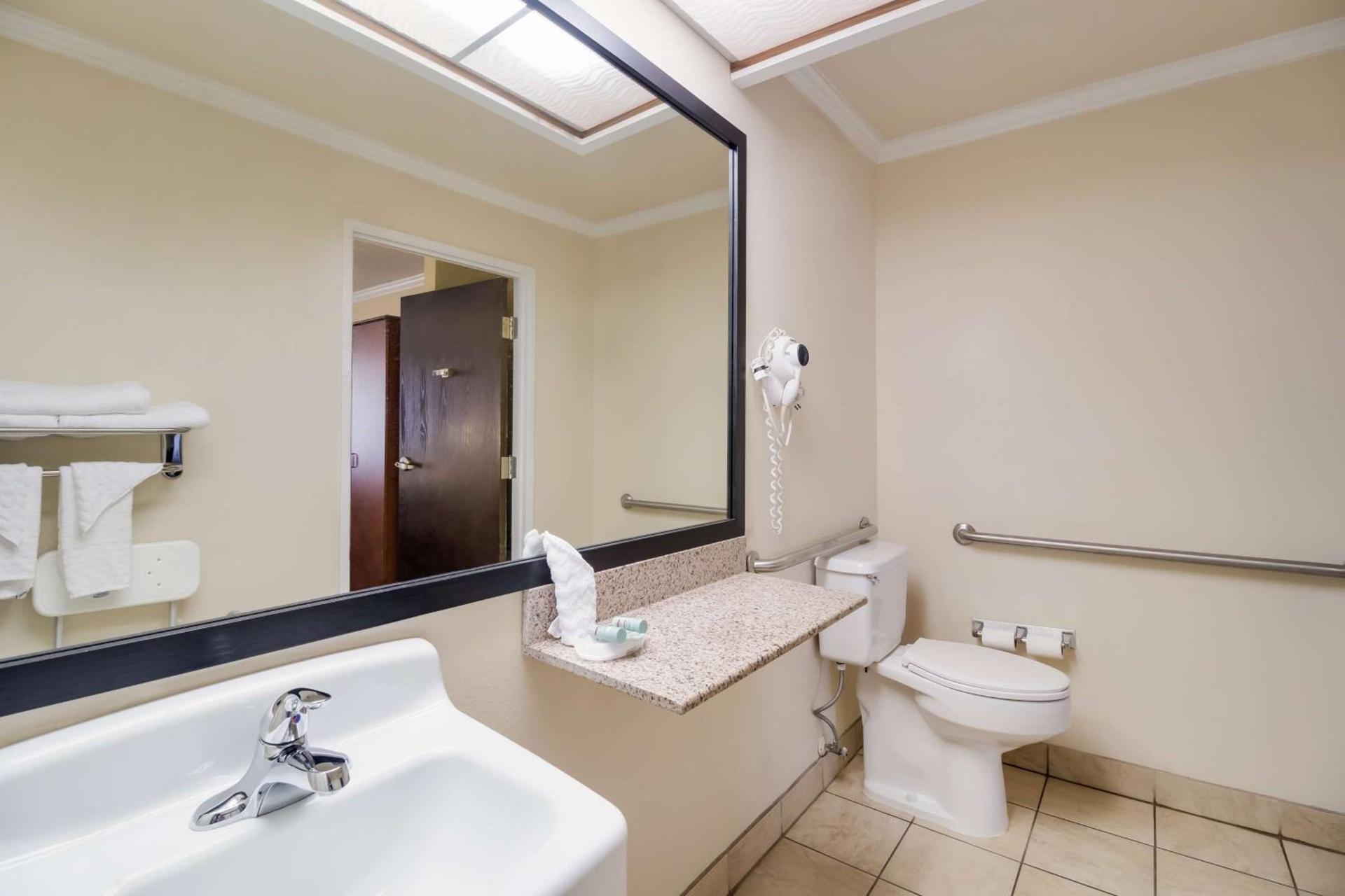 Best Western - McKenzie photo 16