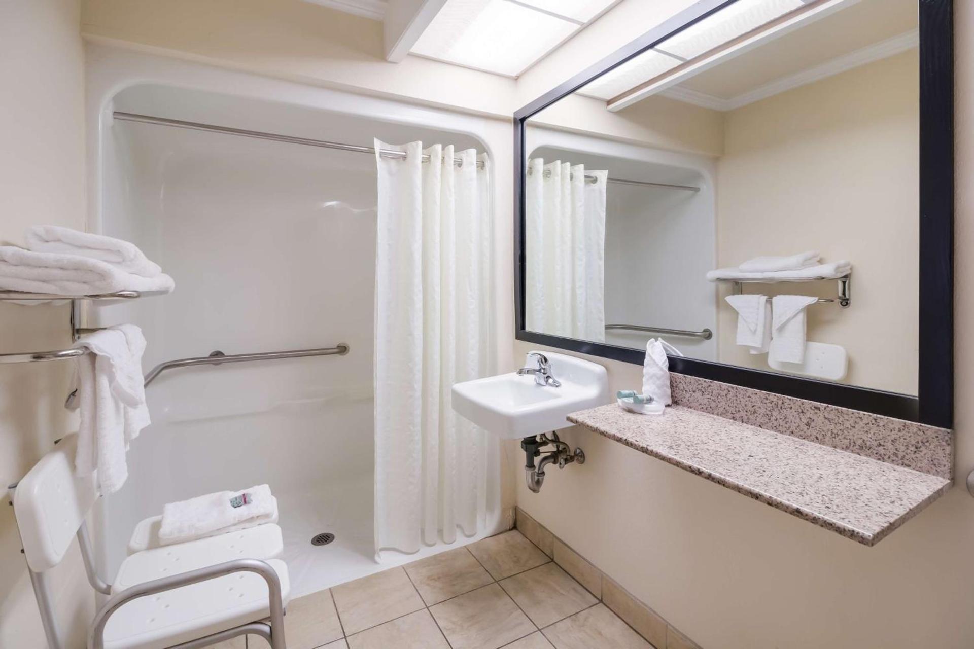 Best Western - McKenzie photo 15