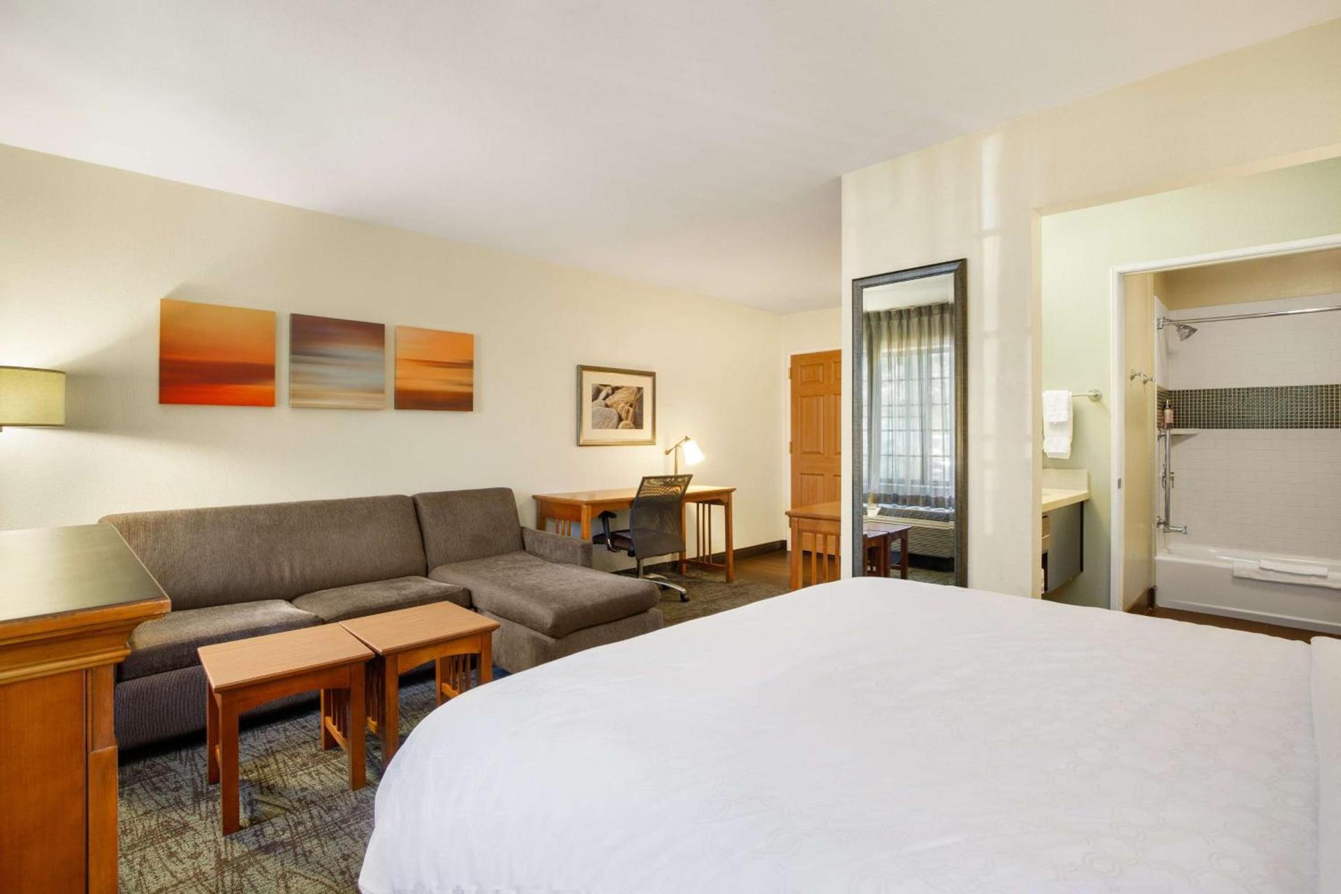 Sonesta ES Suites San Diego - Rancho Bernardo photo 9