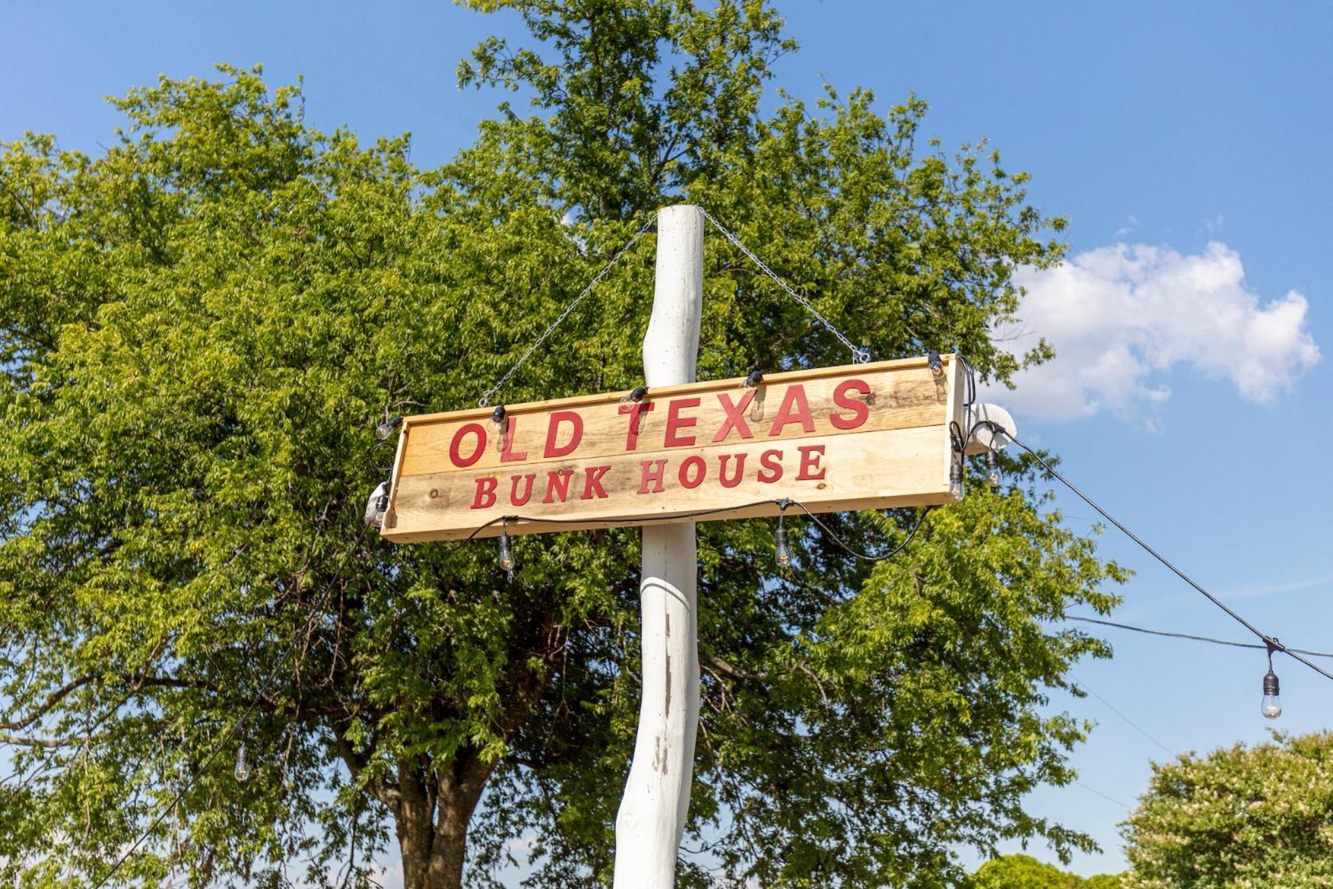 Old Texas Bunkhouse photo 3