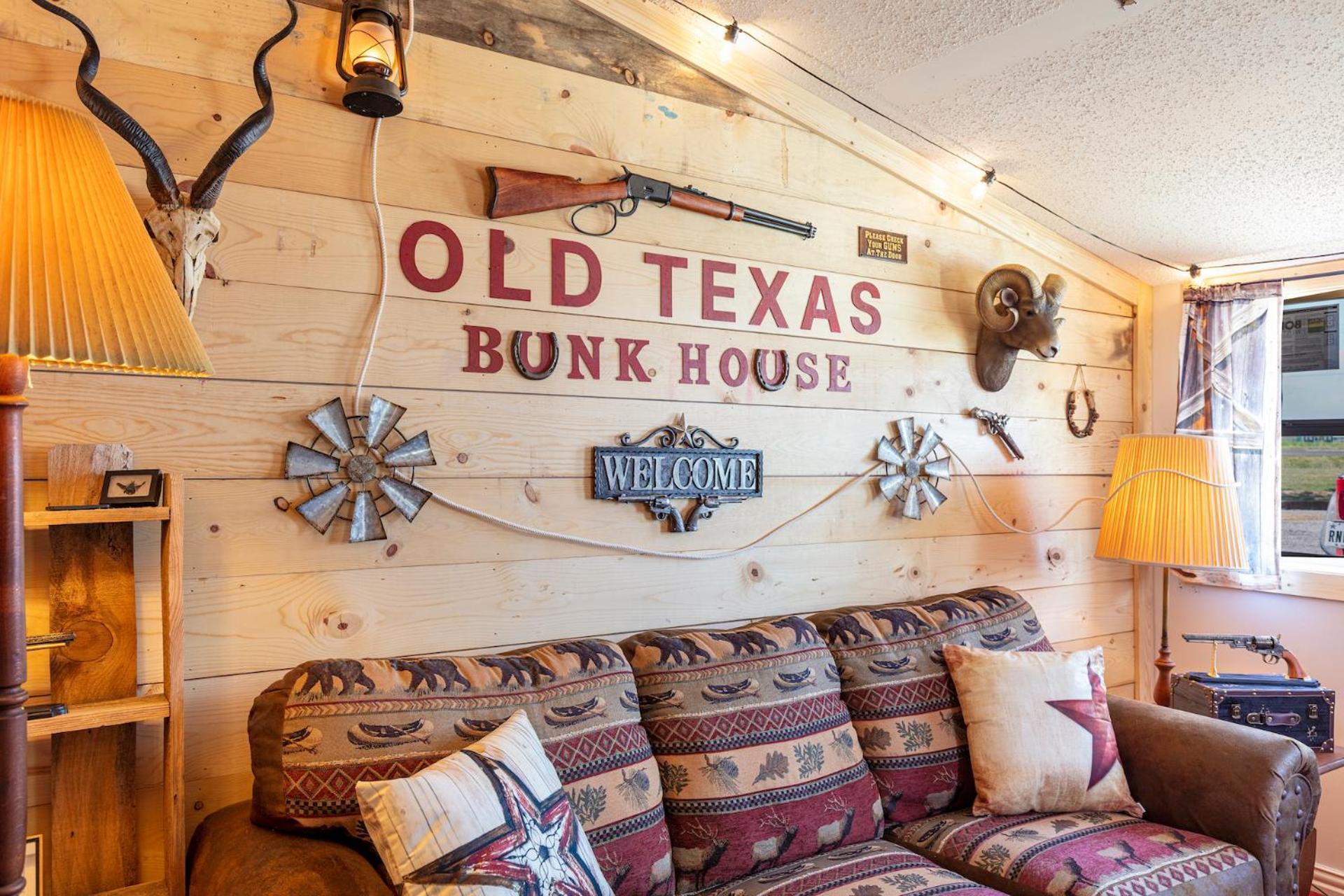 Old Texas Bunkhouse photo 18