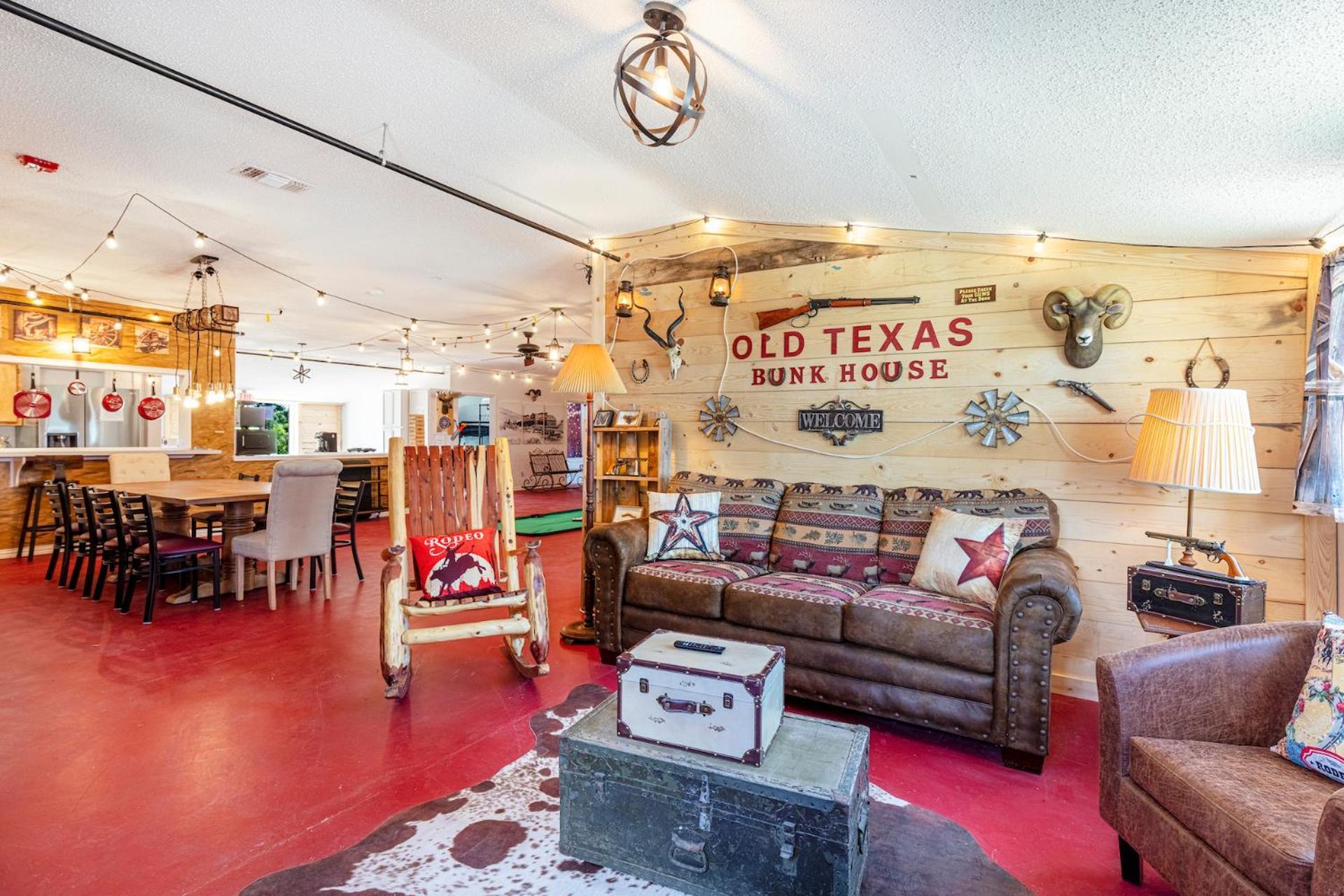 Old Texas Bunkhouse photo 23