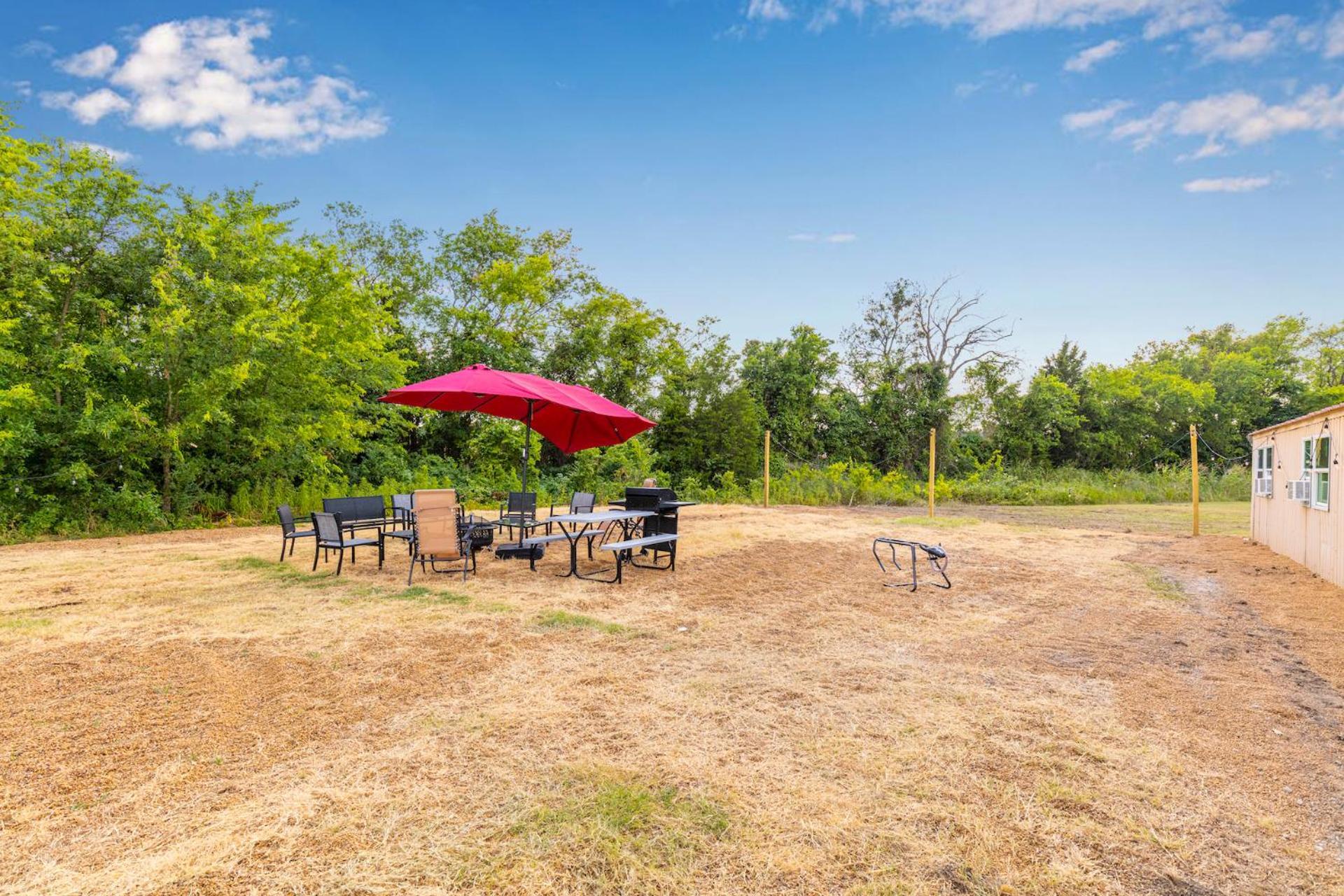 Old Texas Bunkhouse photo 27
