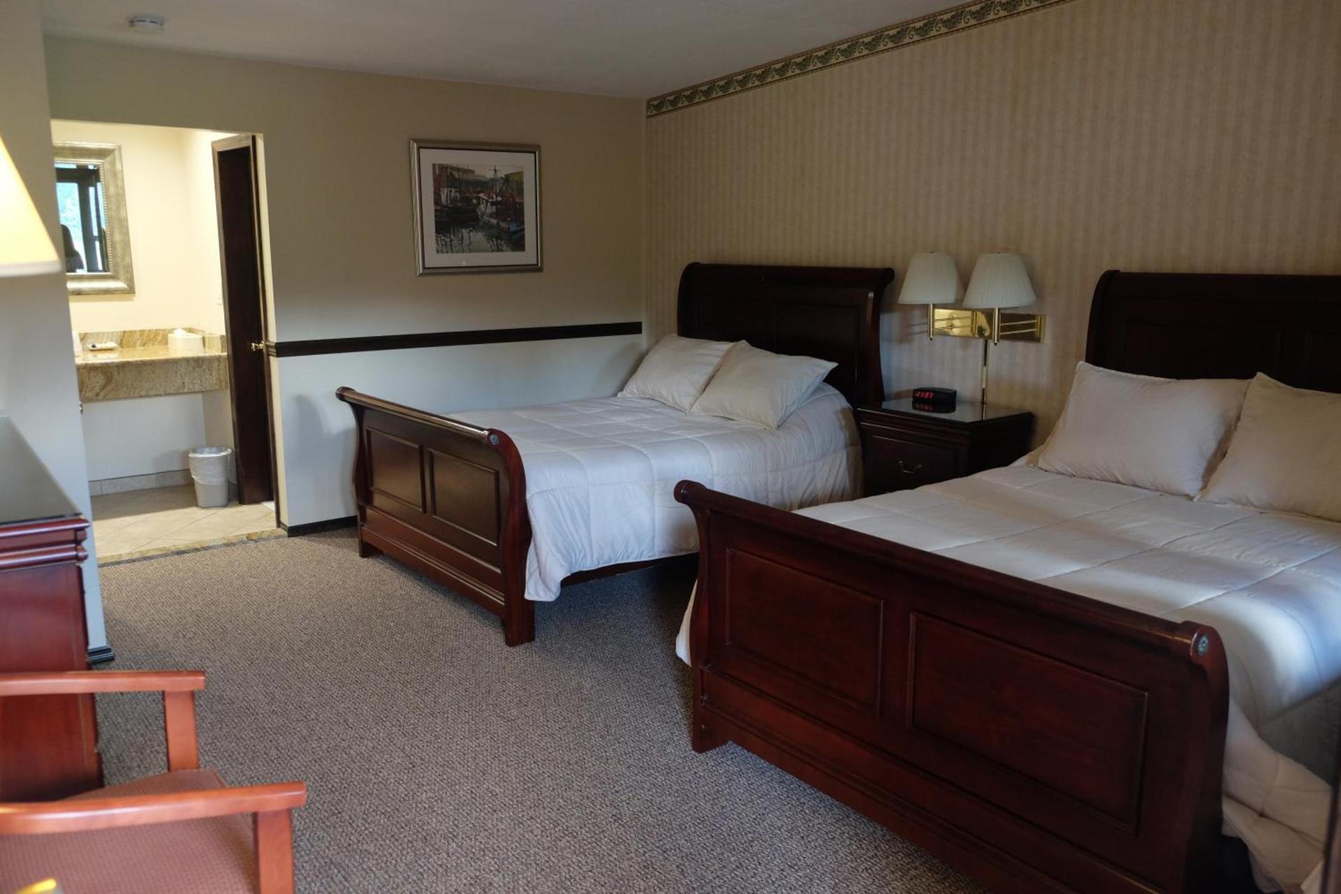 Chalet Inn & Suites photo 19
