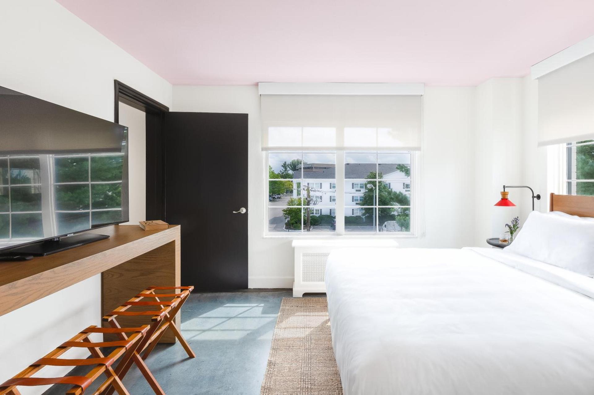 Elwood Hotel & Suites photo 6