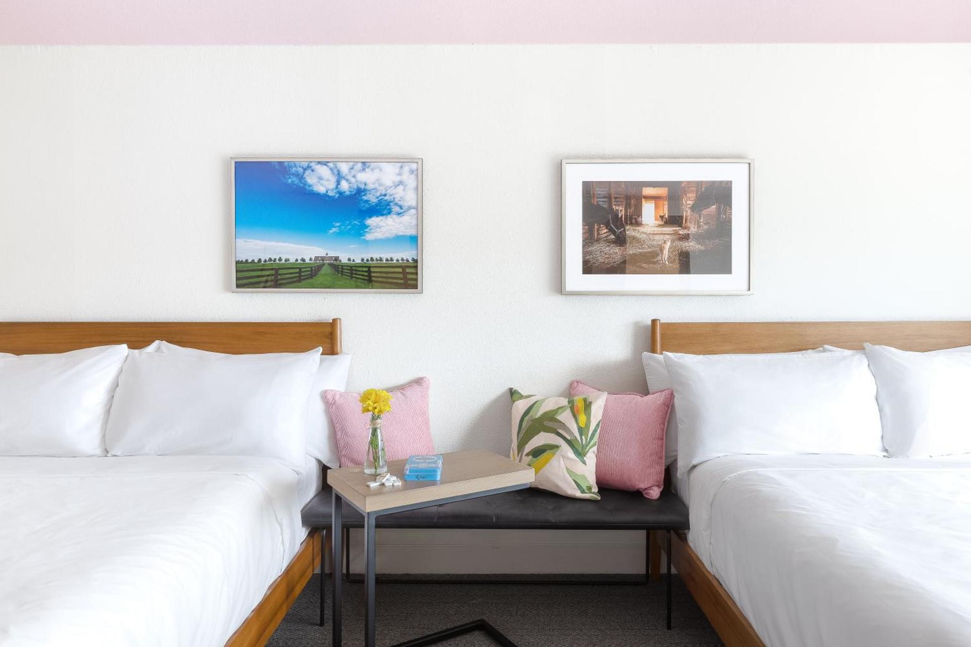Elwood Hotel & Suites photo 7