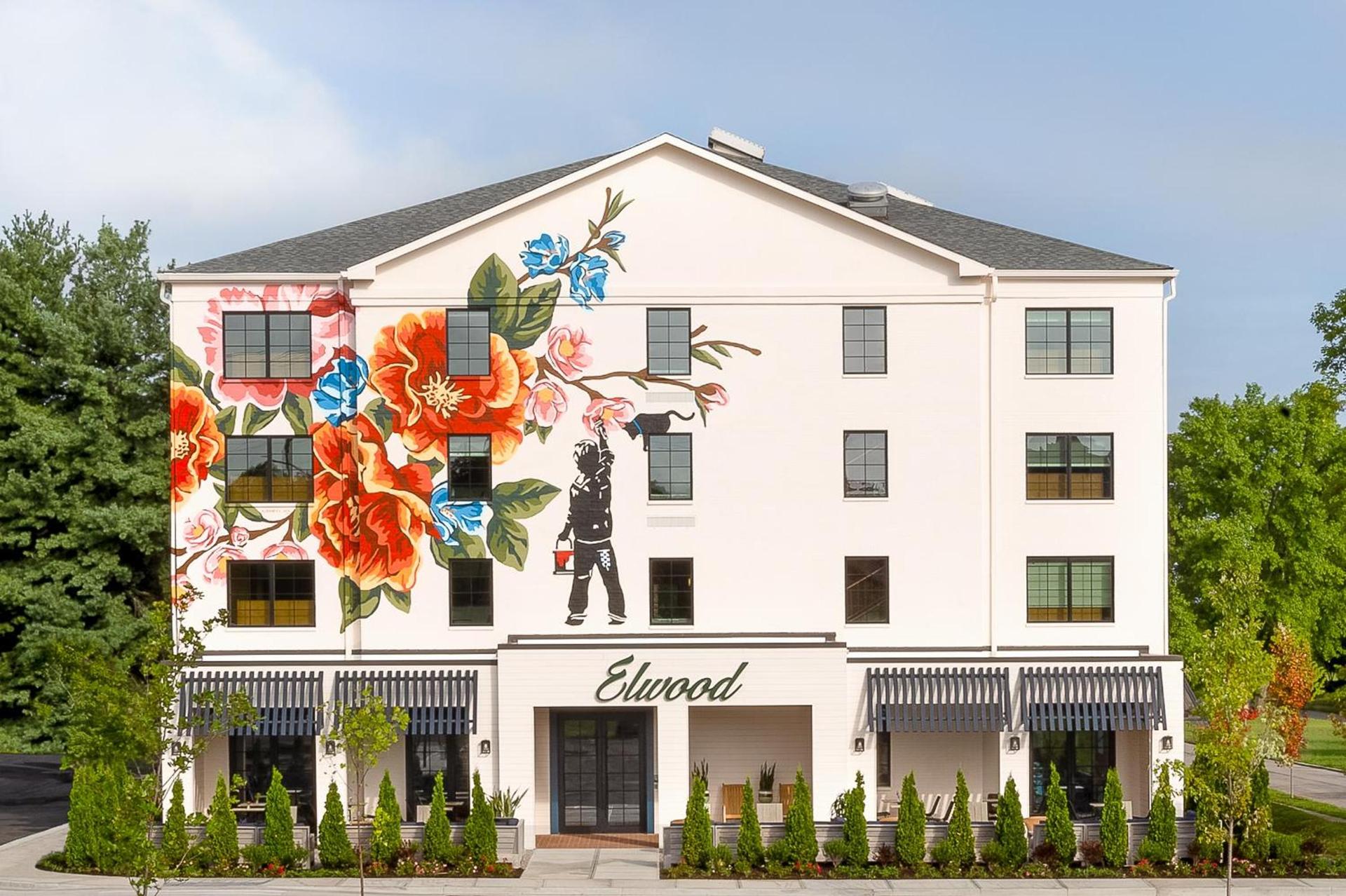Elwood Hotel & Suites — hotel in Lexington